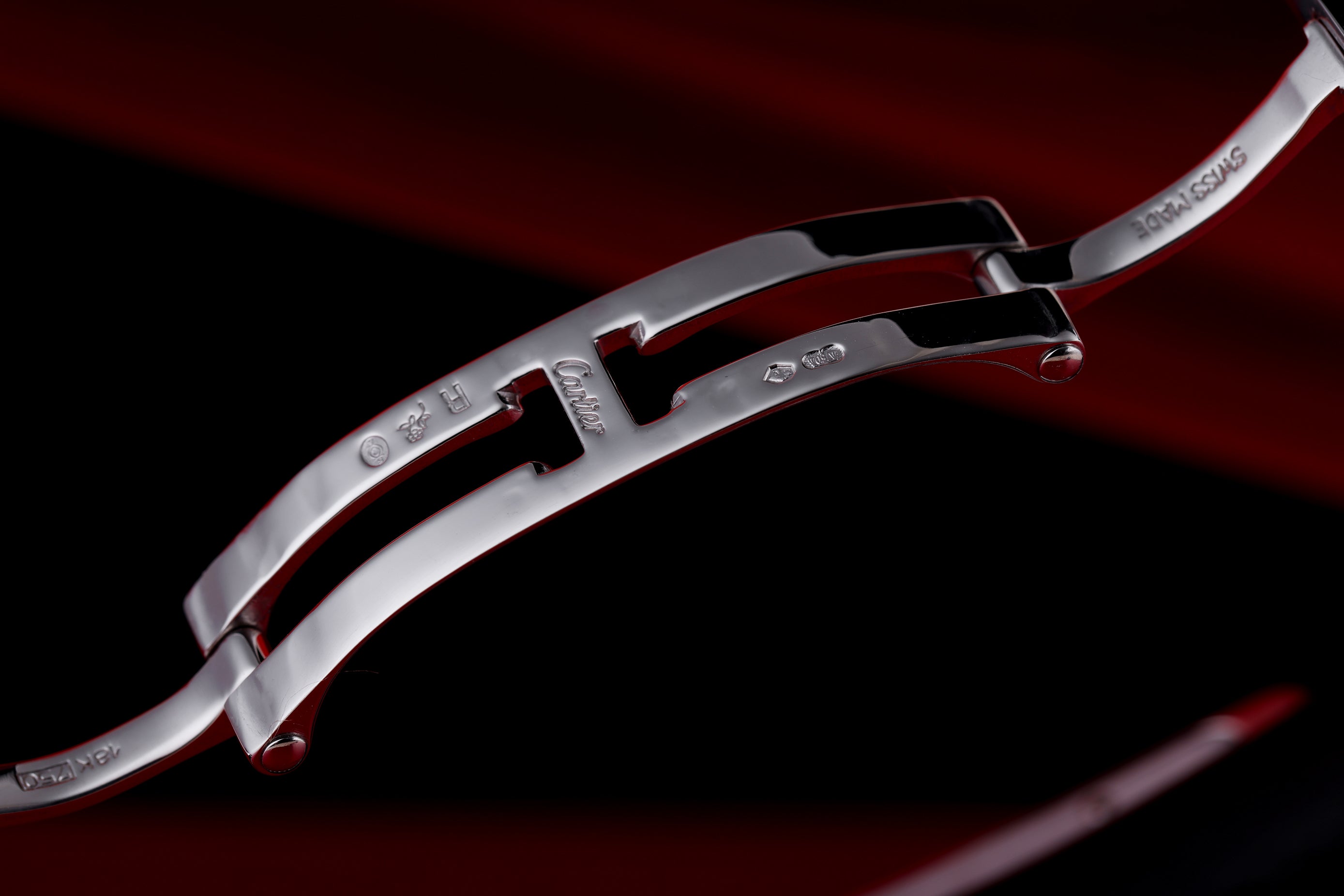 Cartier Tank Americaine | REF. 1713 | Diamond Bezel | 19mm | 18k White Gold