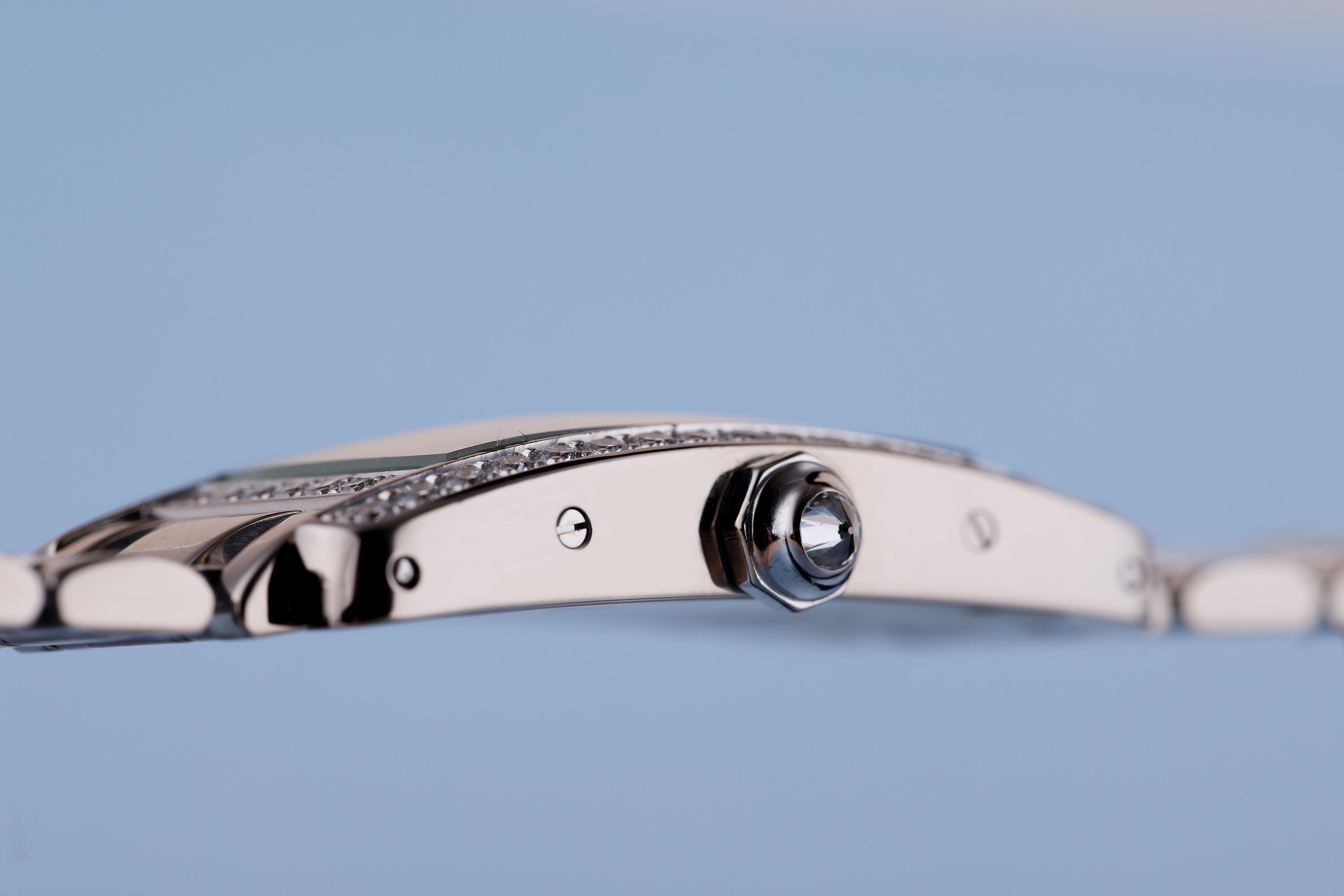 Cartier Tank Americaine | REF. 2489 | Diamond Bezel | 19mm | 18k White Gold