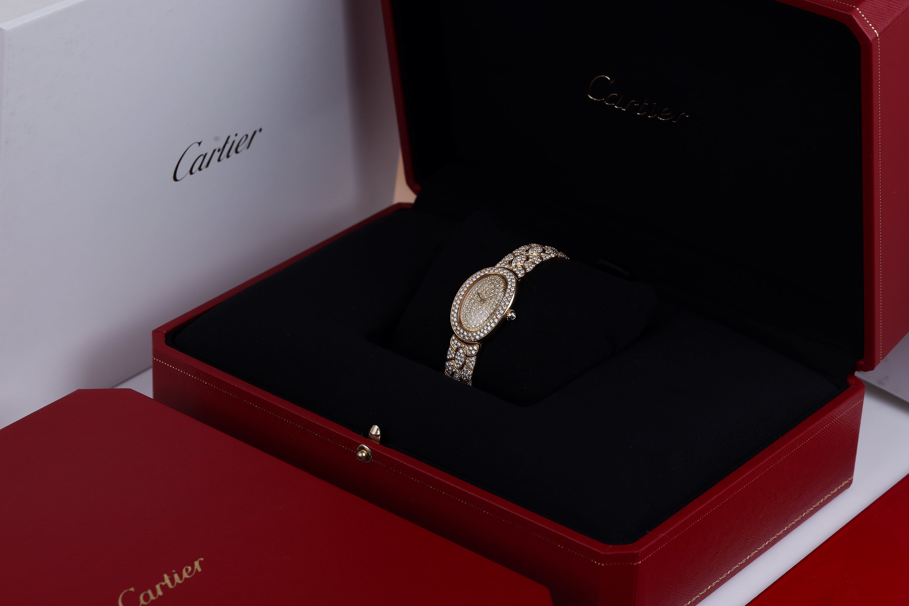 Rare Cartier Baignoire | REF. 1950 1 | Pavé Diamond Ladies Watch | 18k Yellow Gold