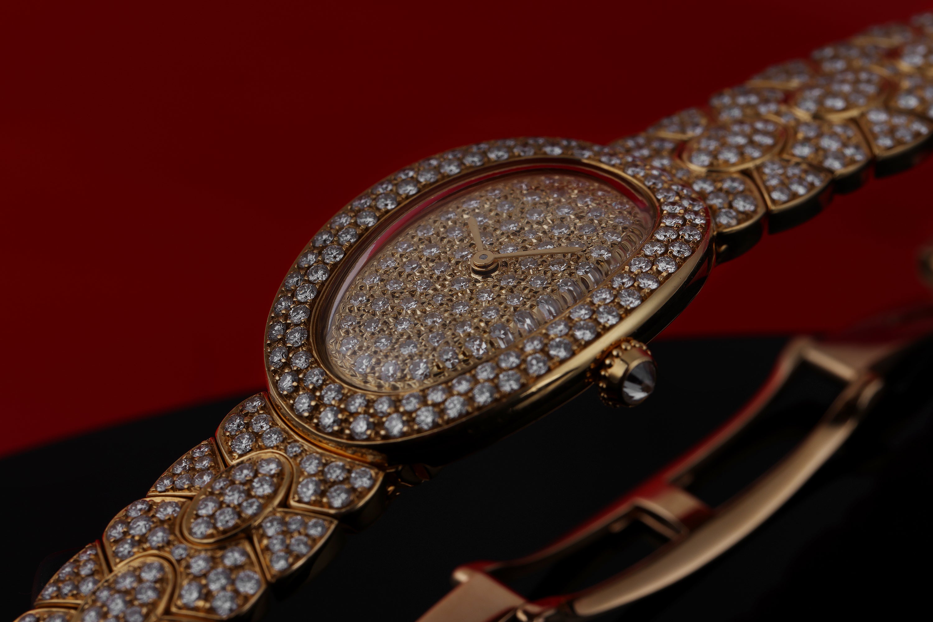 Rare Cartier Baignoire | REF. 1950 1 | Pavé Diamond Ladies Watch | 18k Yellow Gold