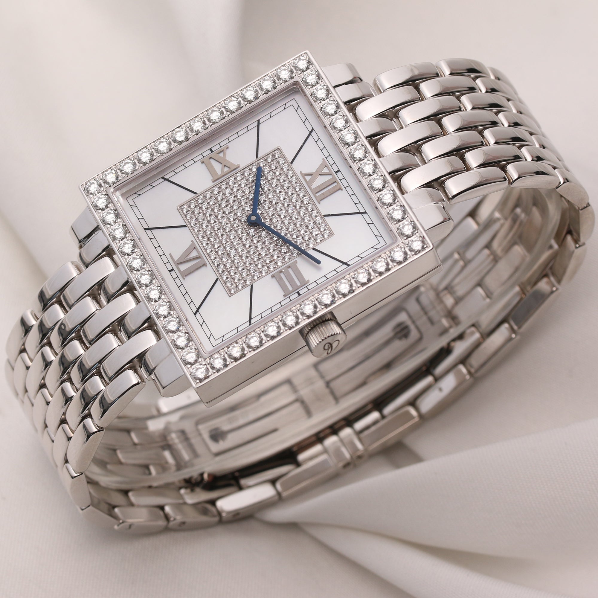 Chopard 14-3540-8-20 Mother Of Pearl Diamond 18K White Gold Second Hand Watch Collectors 3