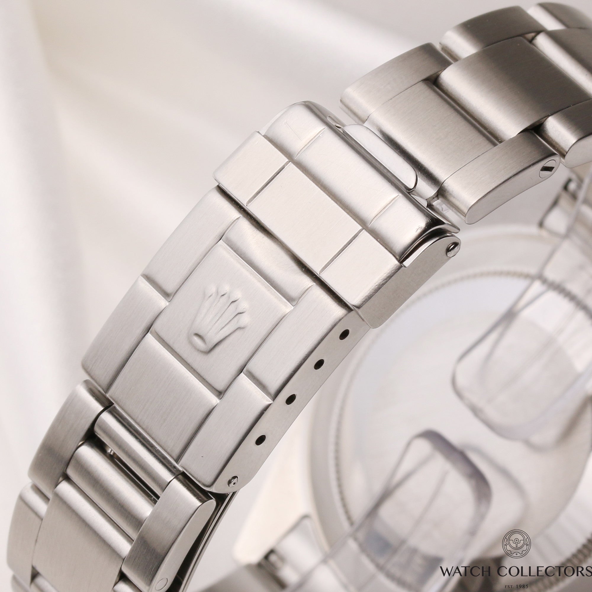 Discontinued Rolex Explorer II 16570 White Dial 40MM Second Hand Watch Collectors 6