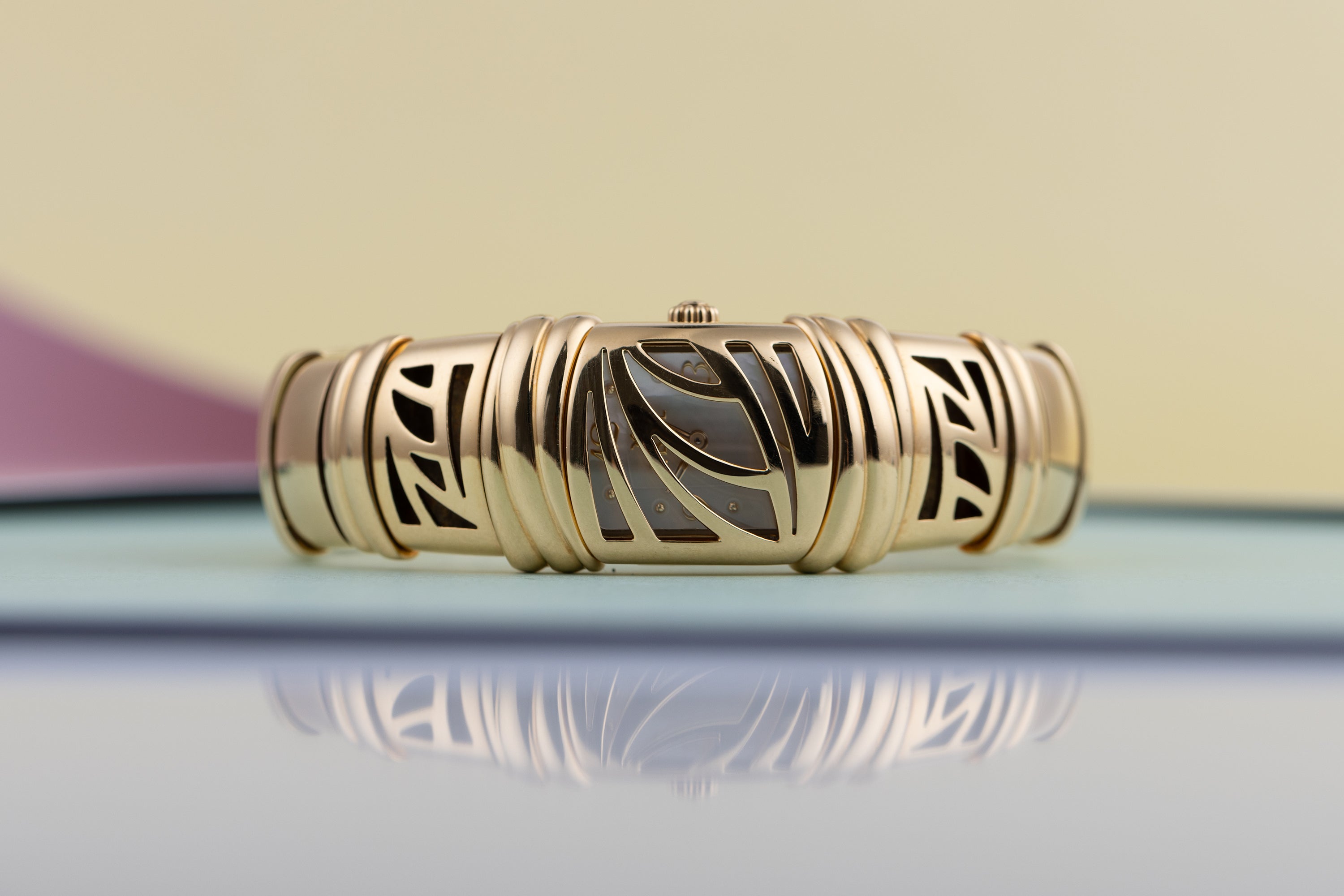 Ebel Shanta | REF. 8057821 | 18k Yellow Gold | Mother of Pearl Dial