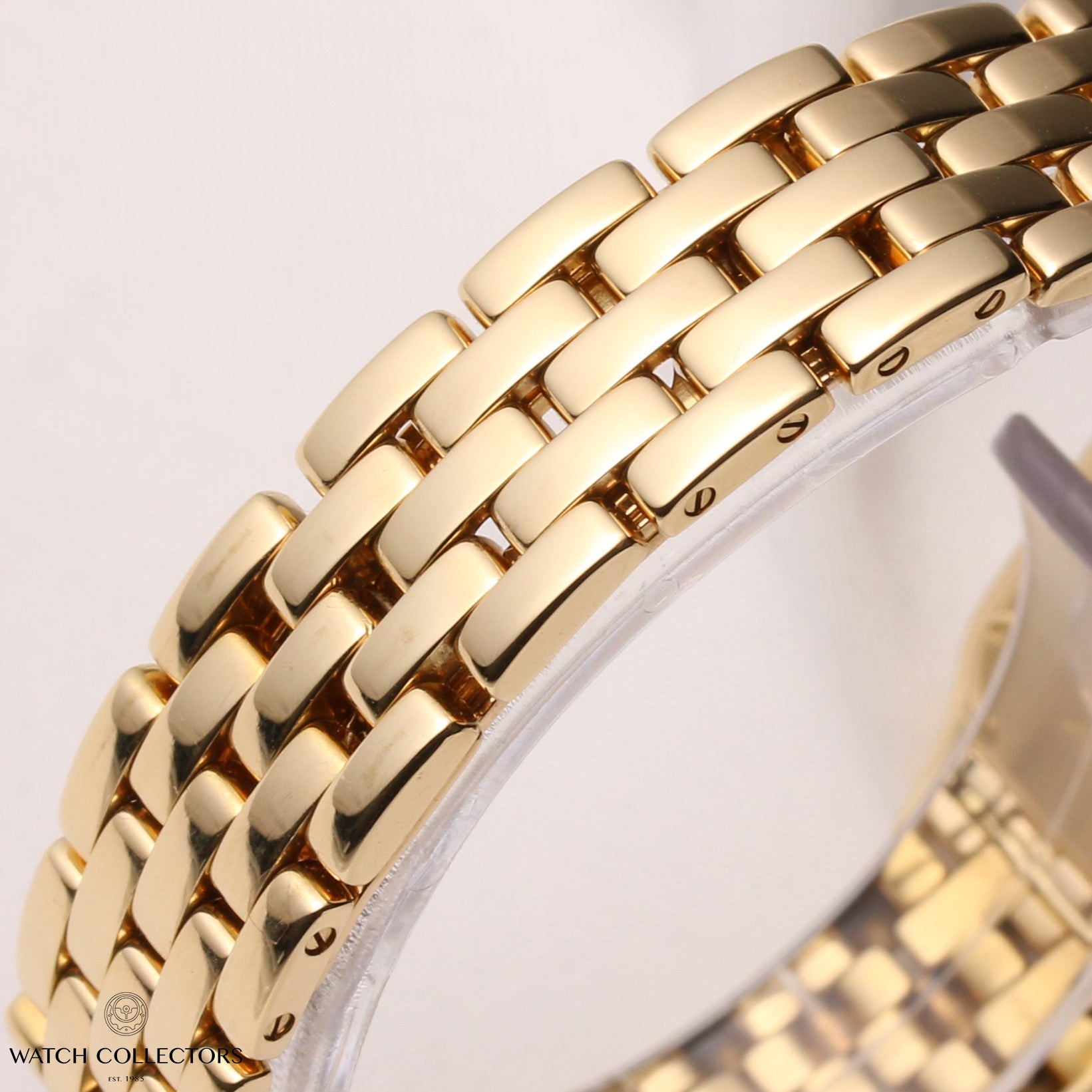 Factory-Cartier-Panthere-18K-Yellow-Gold-Diamond-Bezel-and-Bracelet-Second-Hand-Watch-Collectors-6