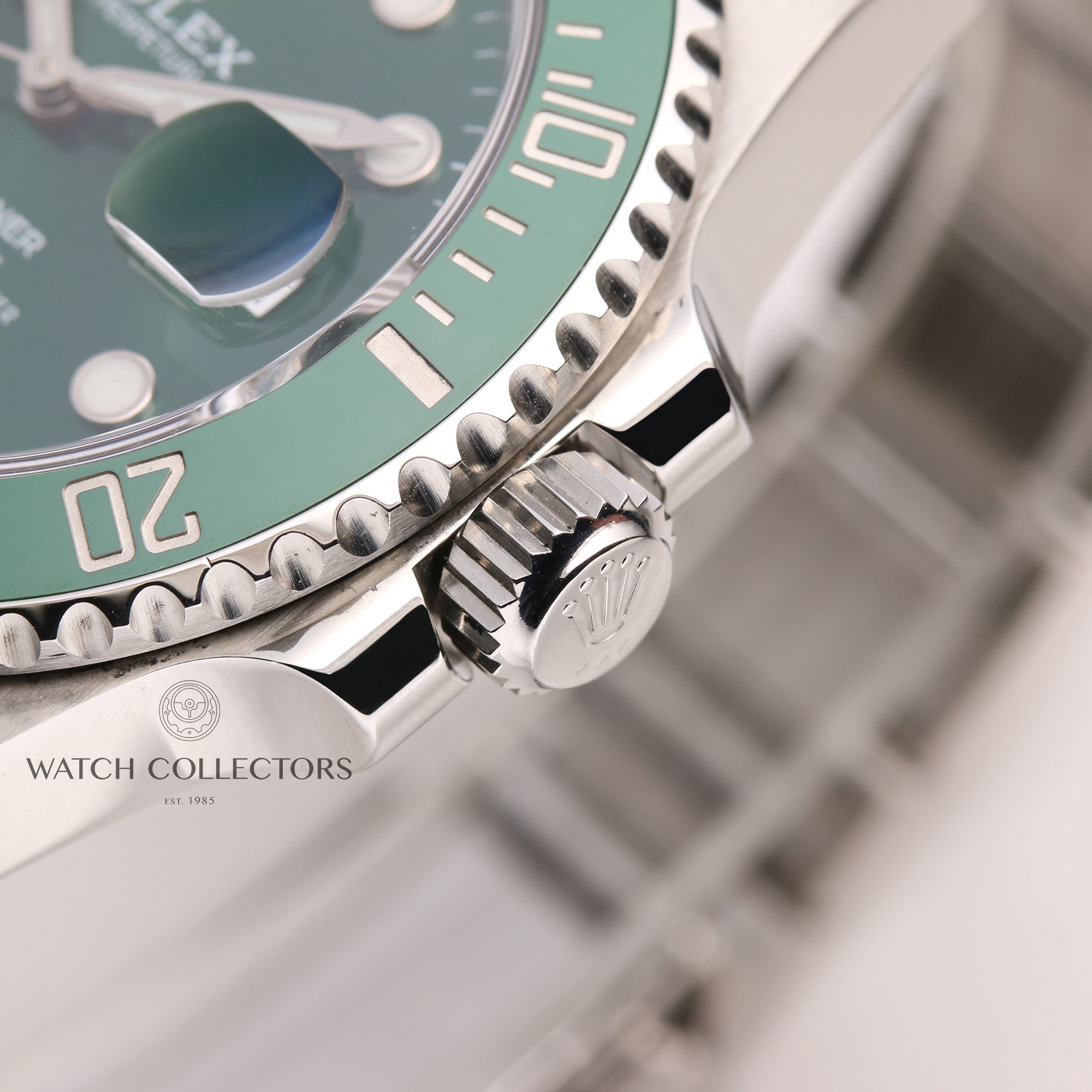 Full-Set-Rolex-Submariner-116610LV-Stainless-Steel-Green-Dial-Bezel-Hulk-Second-Hand-Watch-Collectors-5