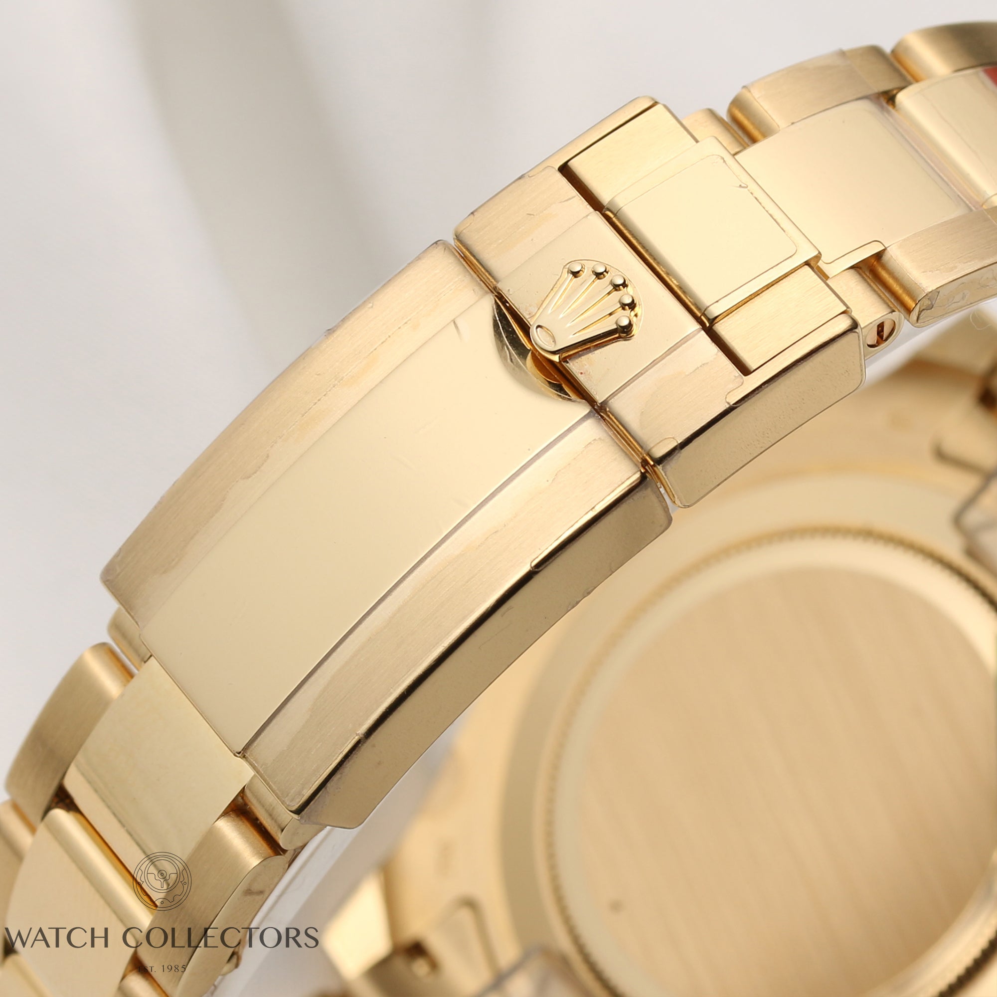 Full-Set-Unworn-Rolex-Yacht-Master-II-18K-Yellow-Gold-Second-Hand-Watch-Collectors-6