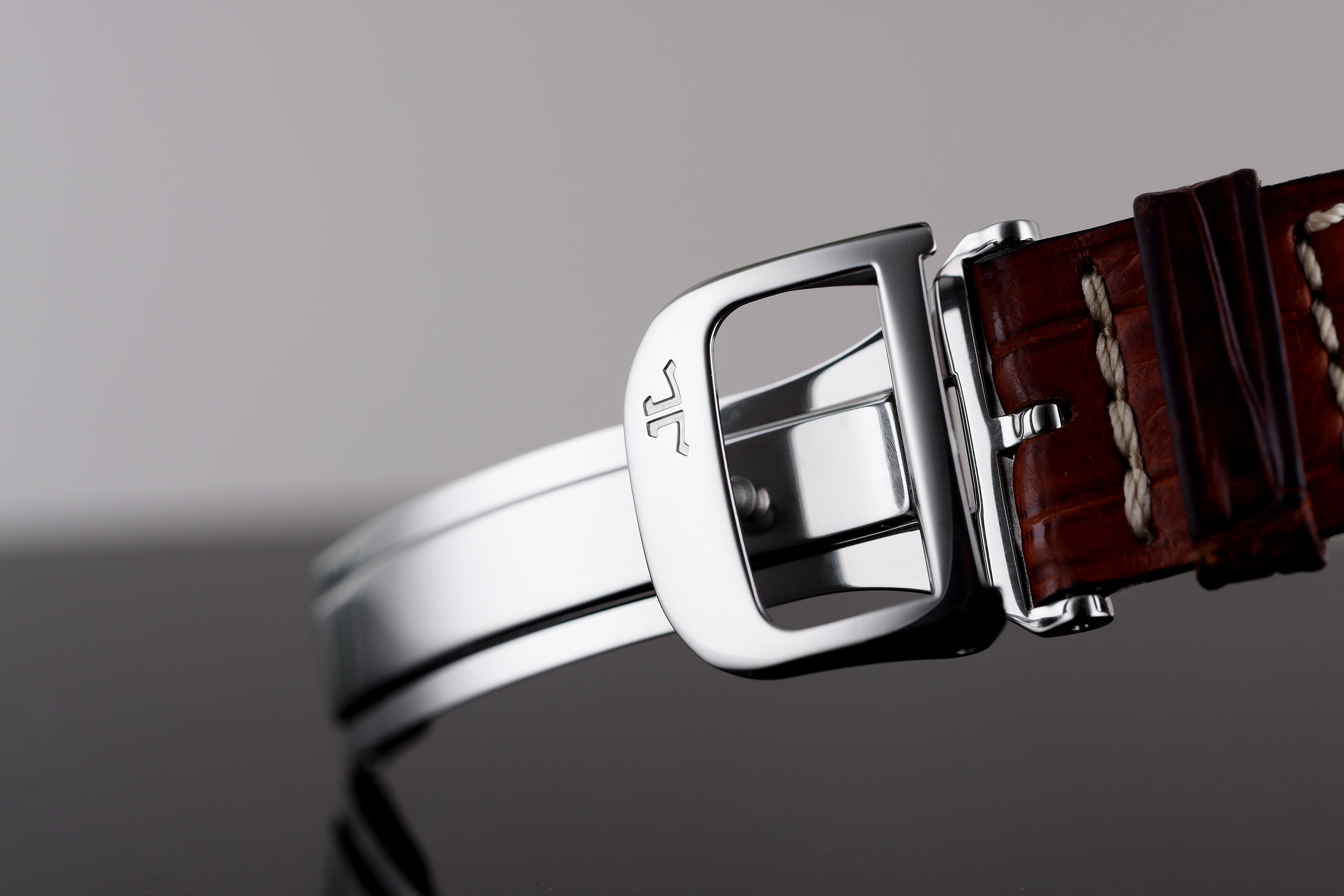 Jaeger-LeCoultre Master Control Triple Calendar | REF. 140.8.98.S | 37mm | Black Dial | Stainless Steel