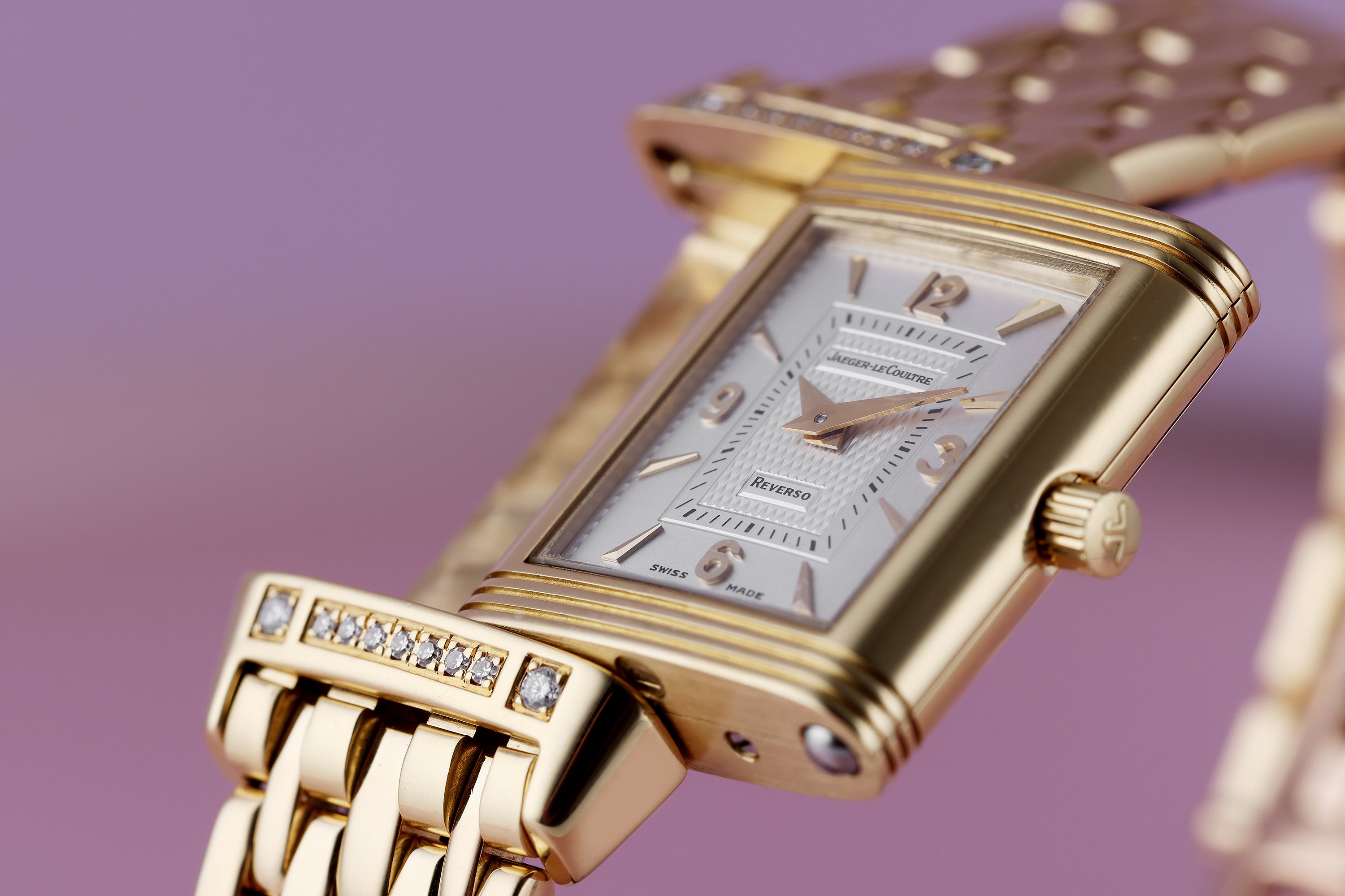 Jaeger-LeCoultre Reverso 19mm | REF. 260.1.86 | Silver dial | Diamond Bezel | 18k Yellow Gold
