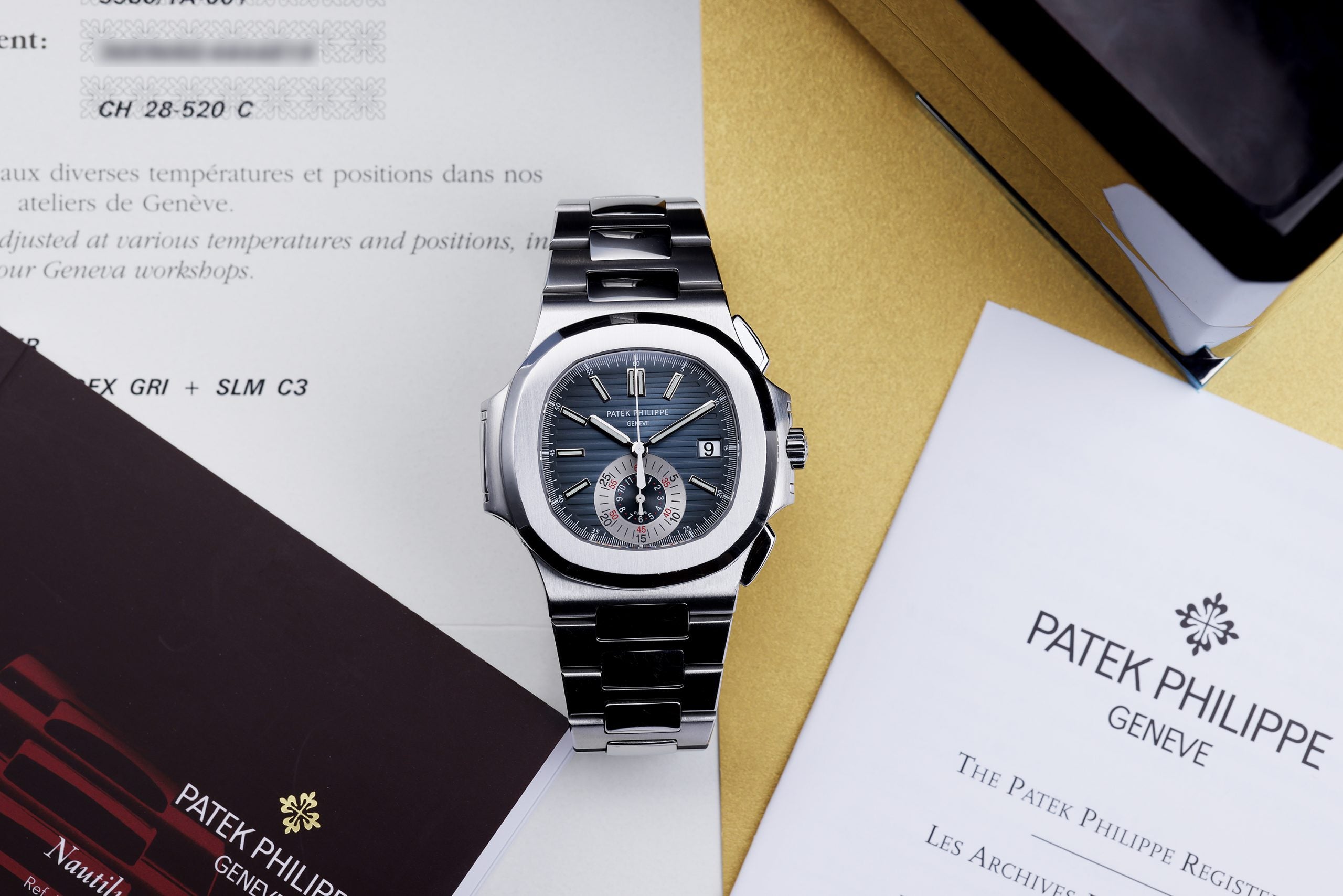 Nautilus_Blue_Dial_08