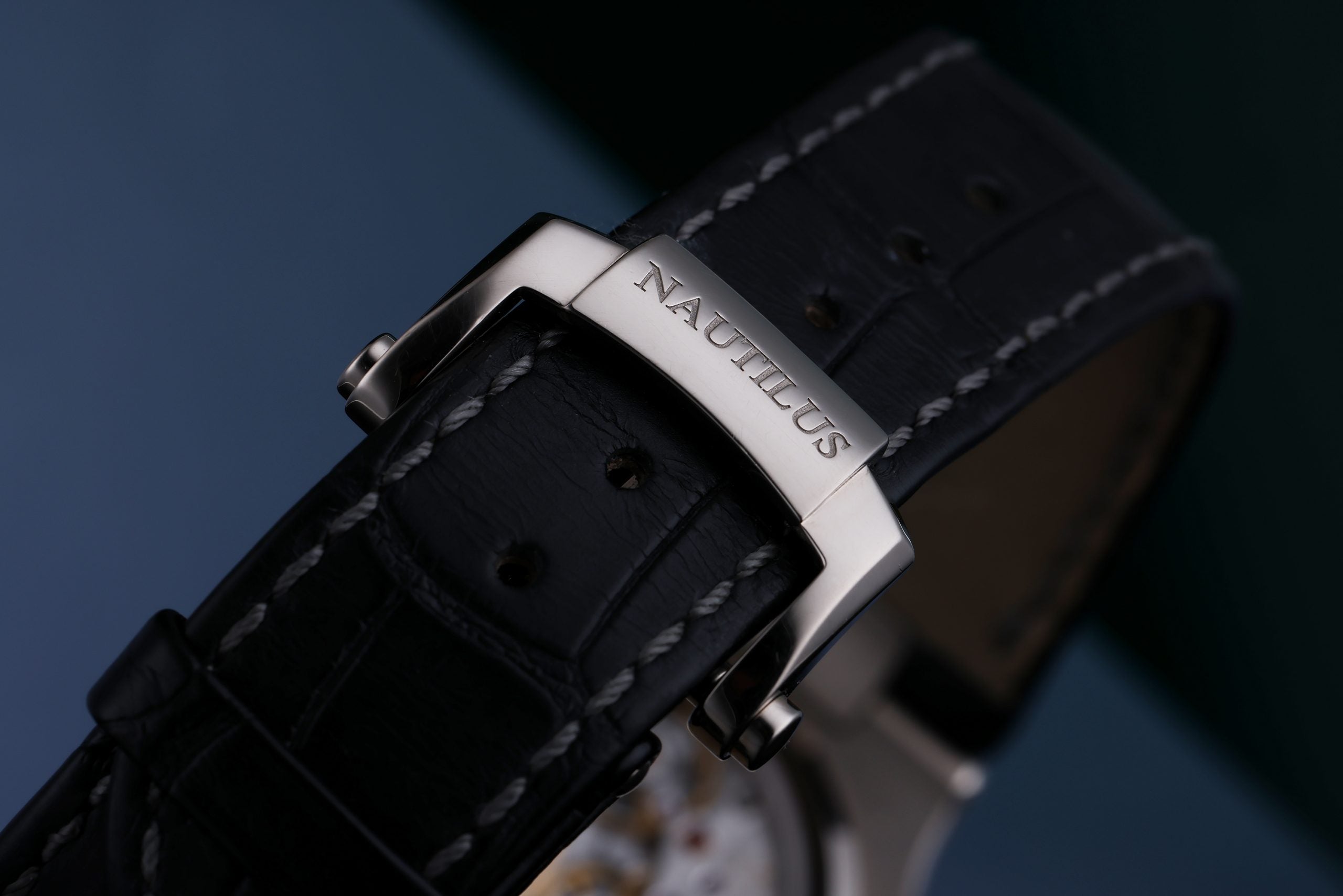 Nautilus_Gray_Dial_06