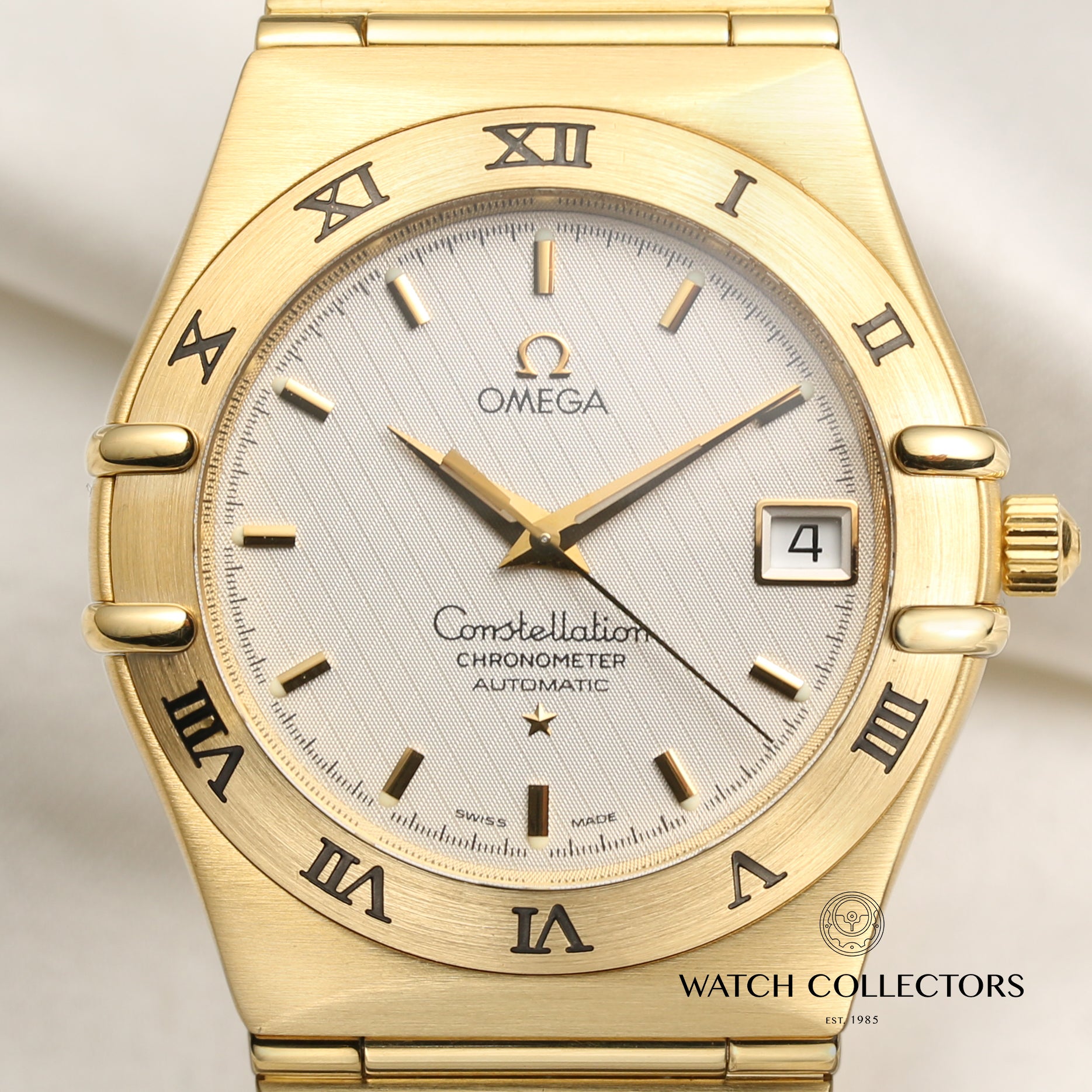 Omega Constellation 18K Yellow Gold Oman Crest Second Hand Watch Collectors 2