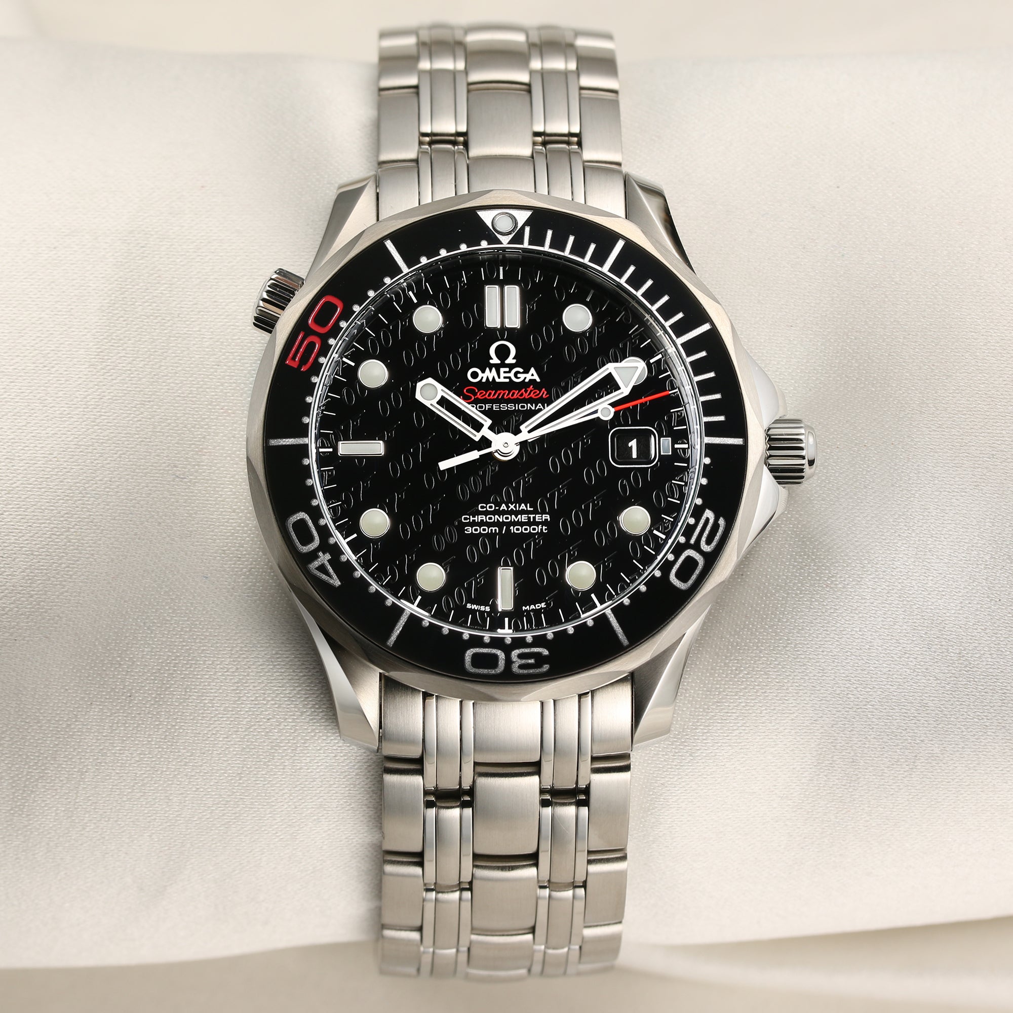 Omega Speedmaster 007 Stainless Steel Second Hand Watch Collectors 1