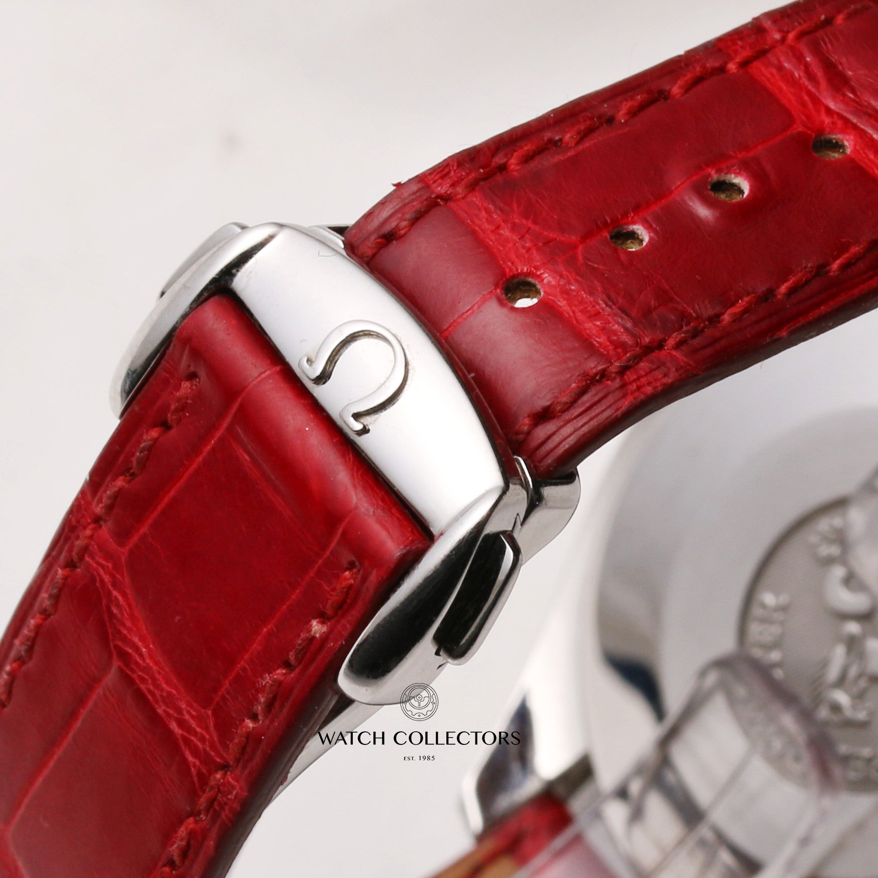 Omega-Speedmaster-Chronograph-38157940-Stainless-Steel-MOP-Dial-Diamond-Bezel-Second-Hand-Watch-Collectors-6