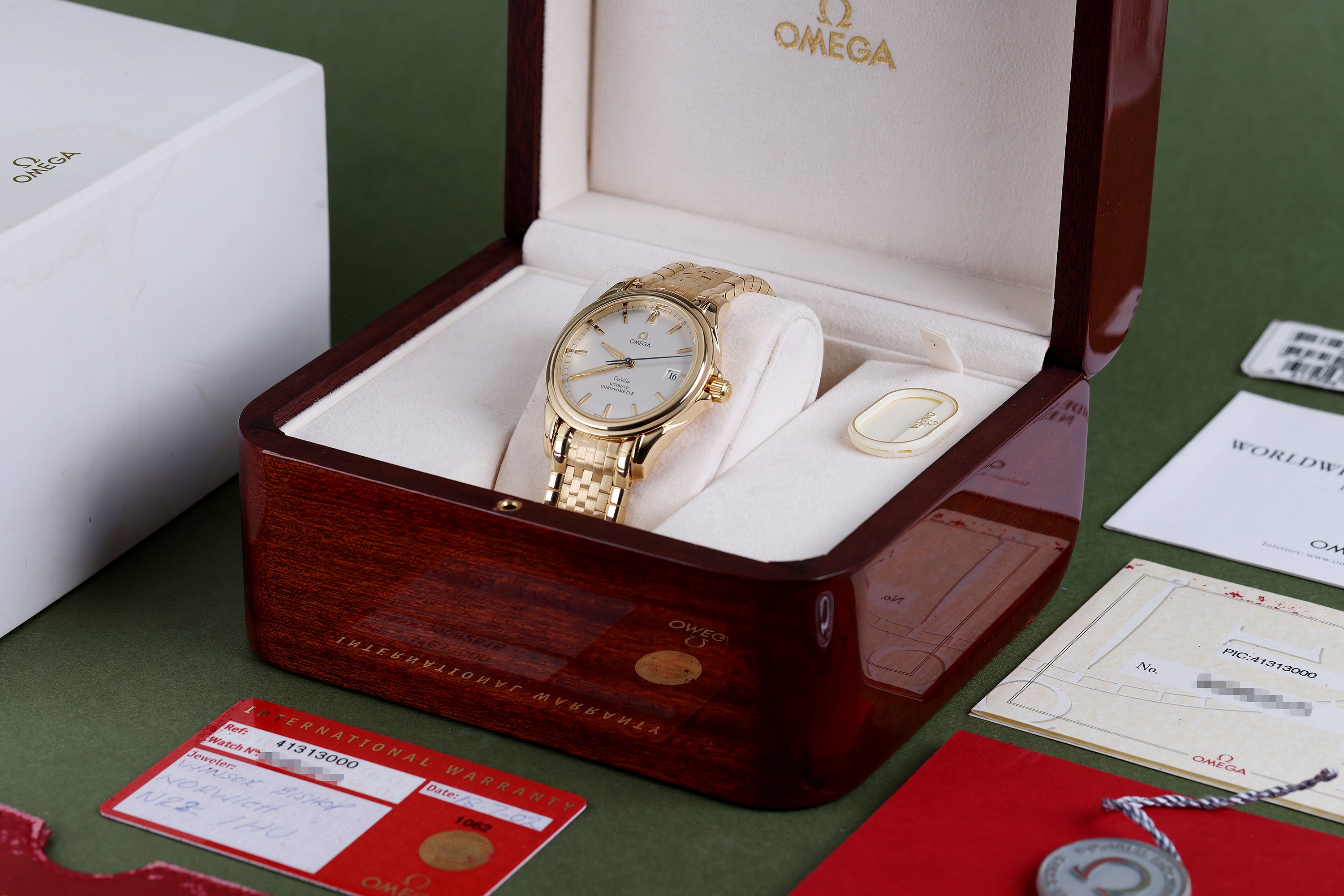 Omega De Ville Chronomètre Co-Axial | REF. 41313000 | 18k Yellow Gold | Box & Papers | 2002