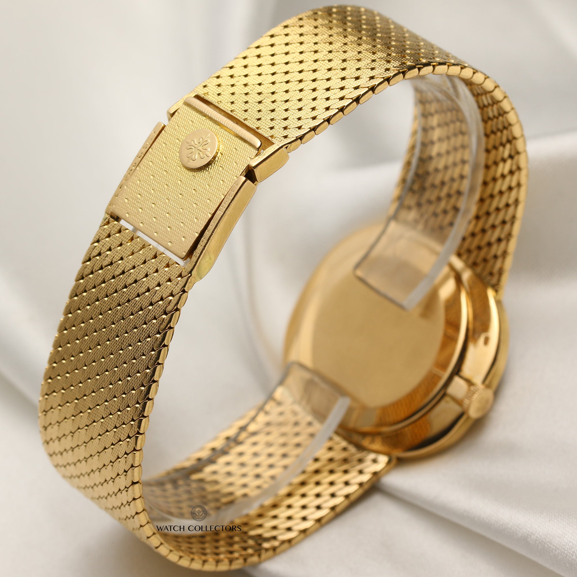 Patek Philippe 18K Yellow Gold Blue Dial Second Hand Watch Collectors 5