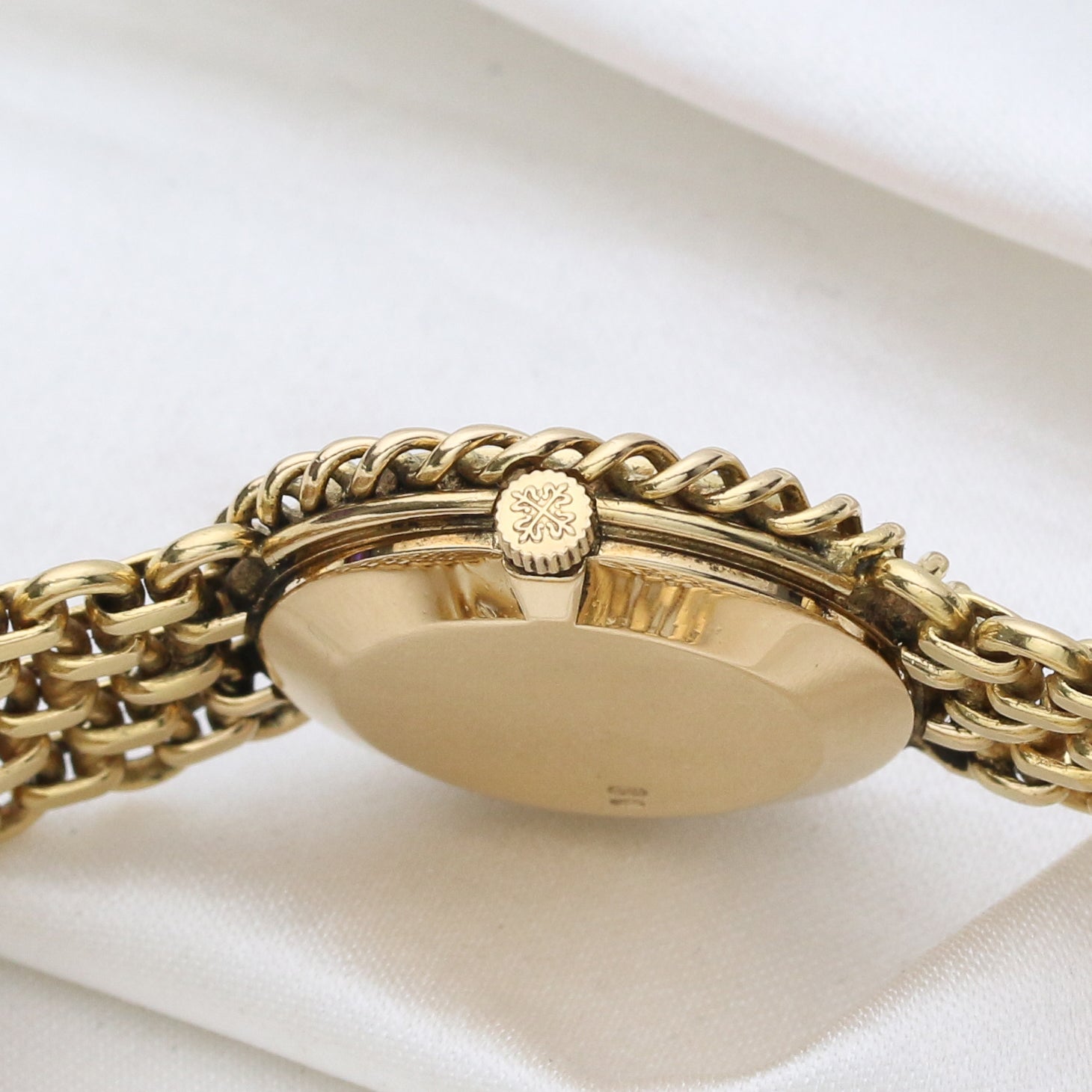 Patek Philippe 18K Yellow Gold Coral Dial Second Hand Watch Collectors 5