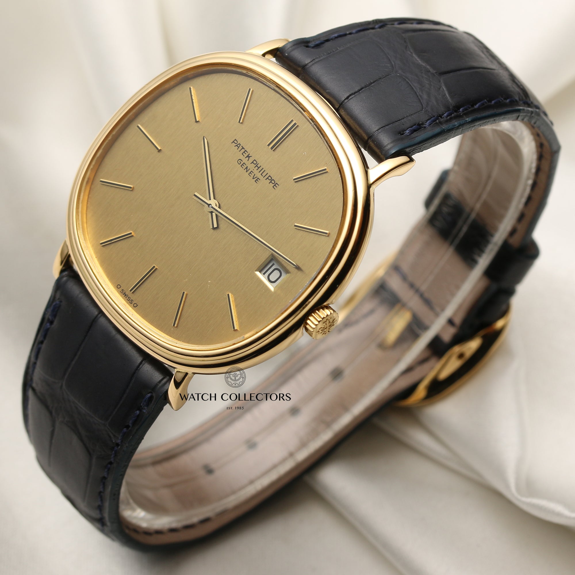 Patek Philippe 18K Yellow Gold Second Hand Watch Collectors 3