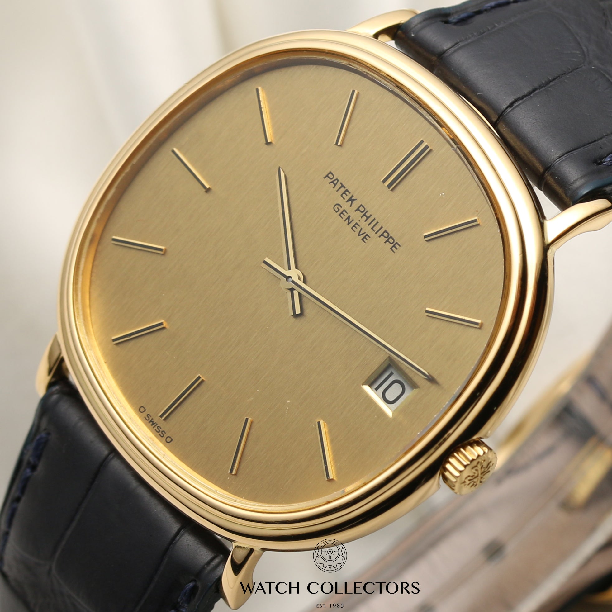 Patek Philippe 18K Yellow Gold Second Hand Watch Collectors 4