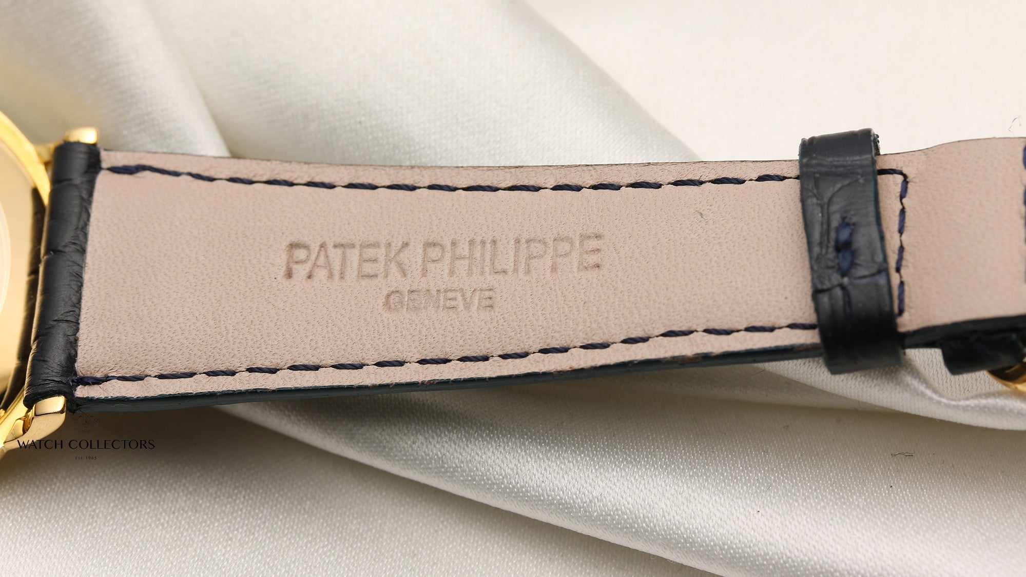 Patek Philippe 18K Yellow Gold Second Hand Watch Collectors 7