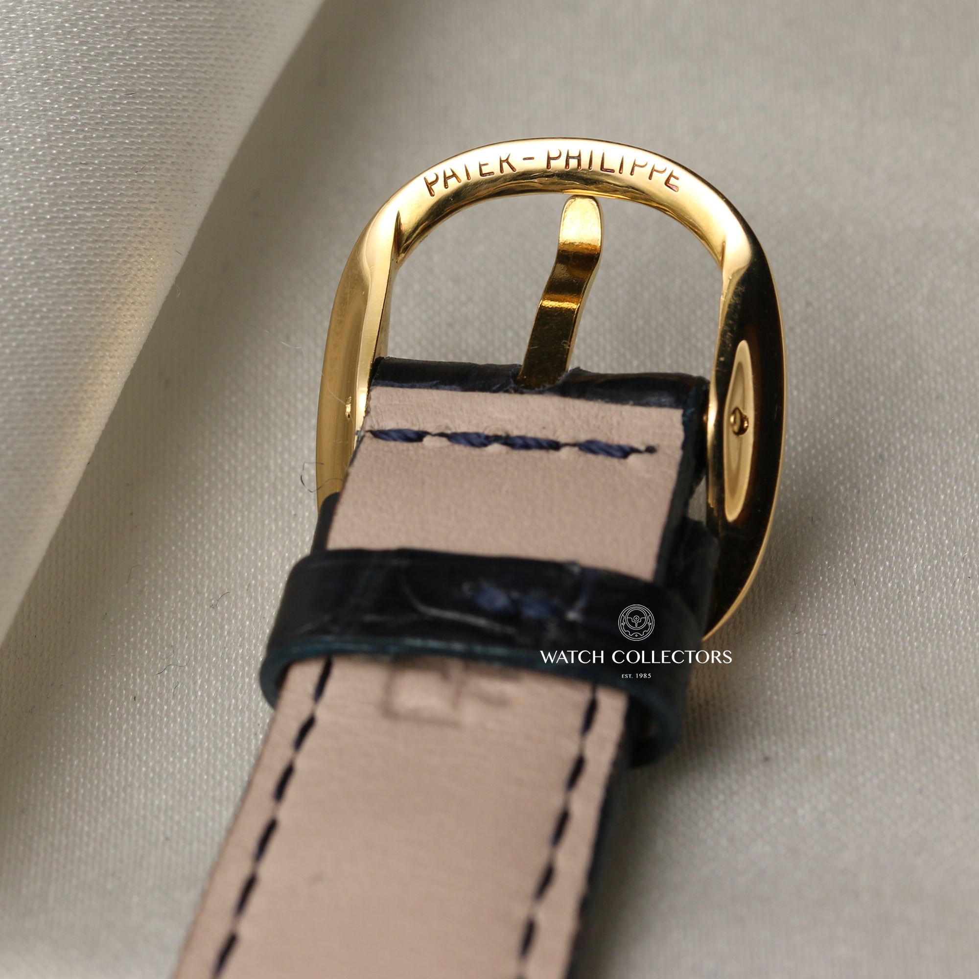 Patek Philippe 18K Yellow Gold Second Hand Watch Collectors 8