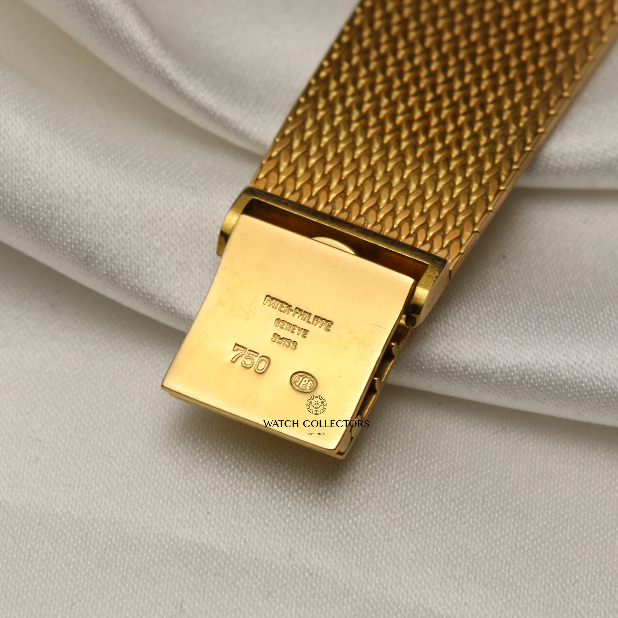 Patek Philippe 3845 Ellipse Blue Agate & MOP Dial 18K Yellow Gold Second Hand Watch Collectors 8