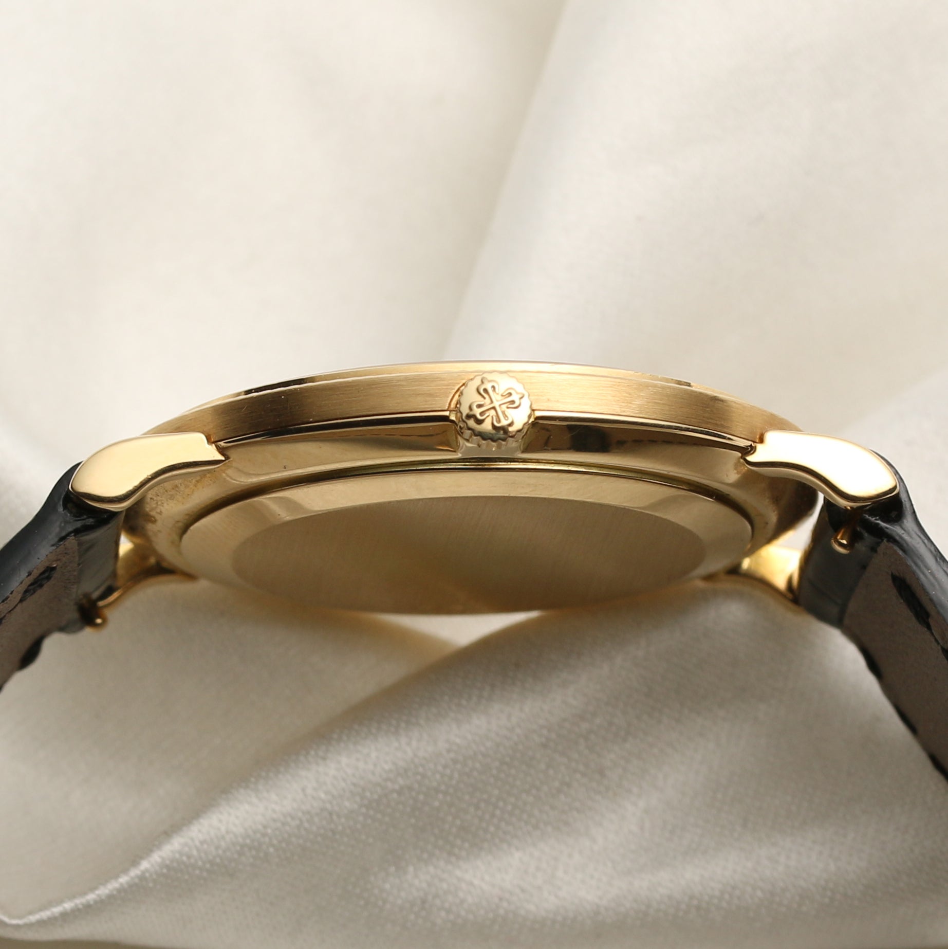 Patek Philippe 3919 18K Yellow Gold Second Hand Watch Collectors 5