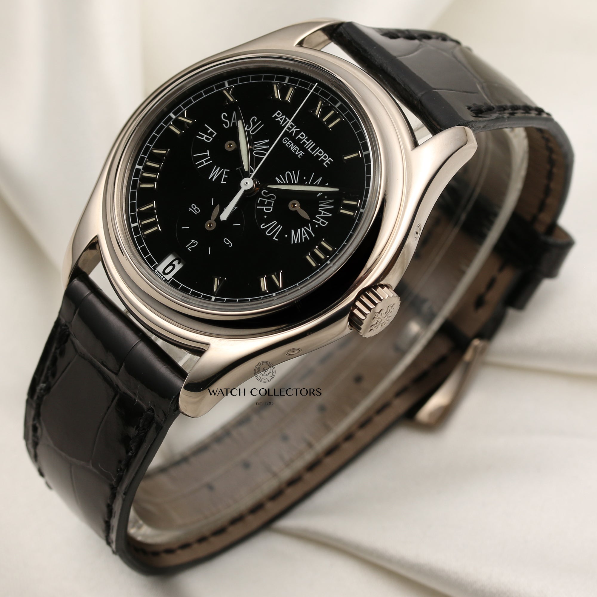 Patek Philippe 5035 Annual Calendar 18K White Gold Second Hand Watch Collectors 3