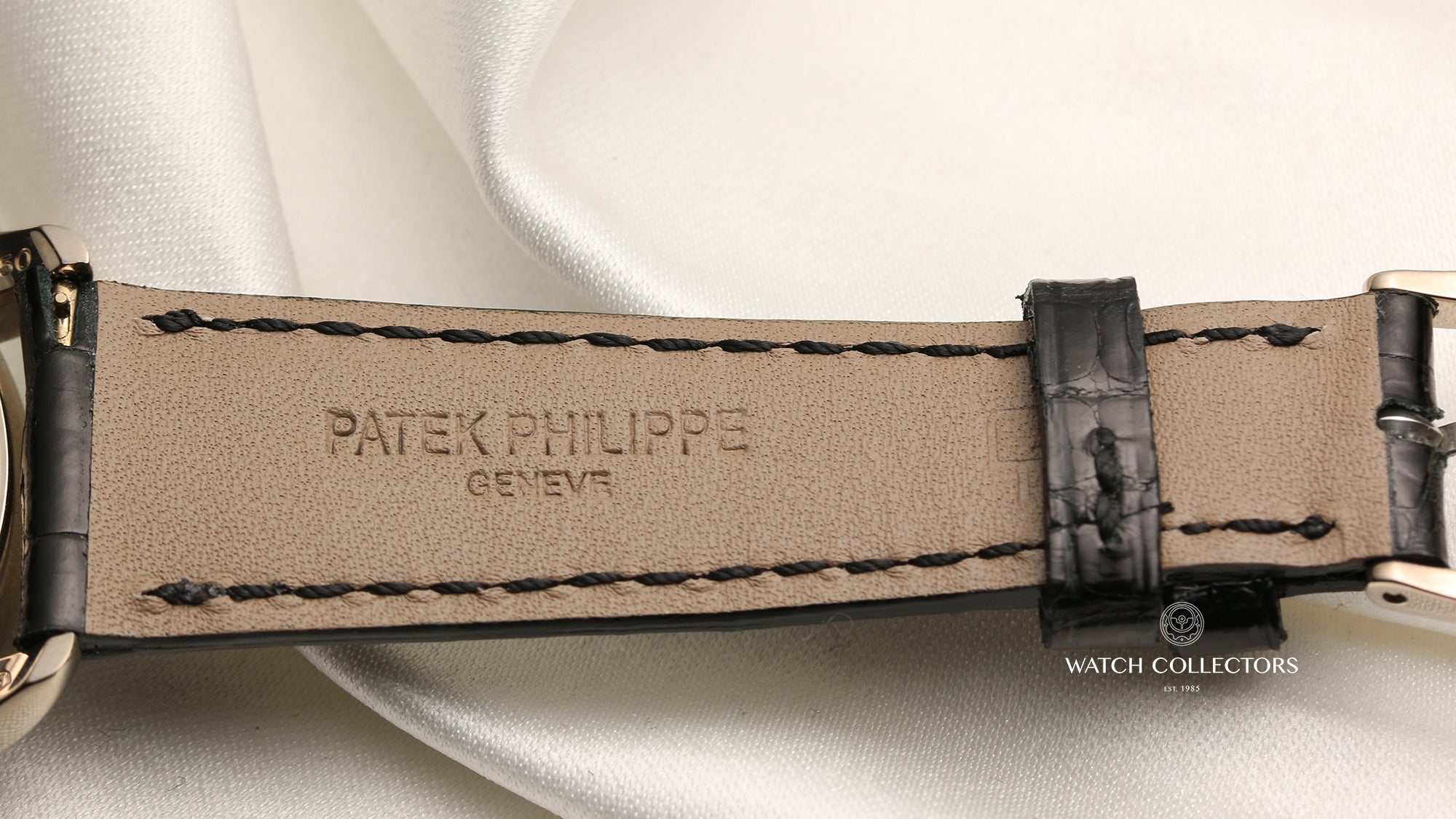 Patek Philippe 5035 Annual Calendar 18K White Gold Second Hand Watch Collectors 8