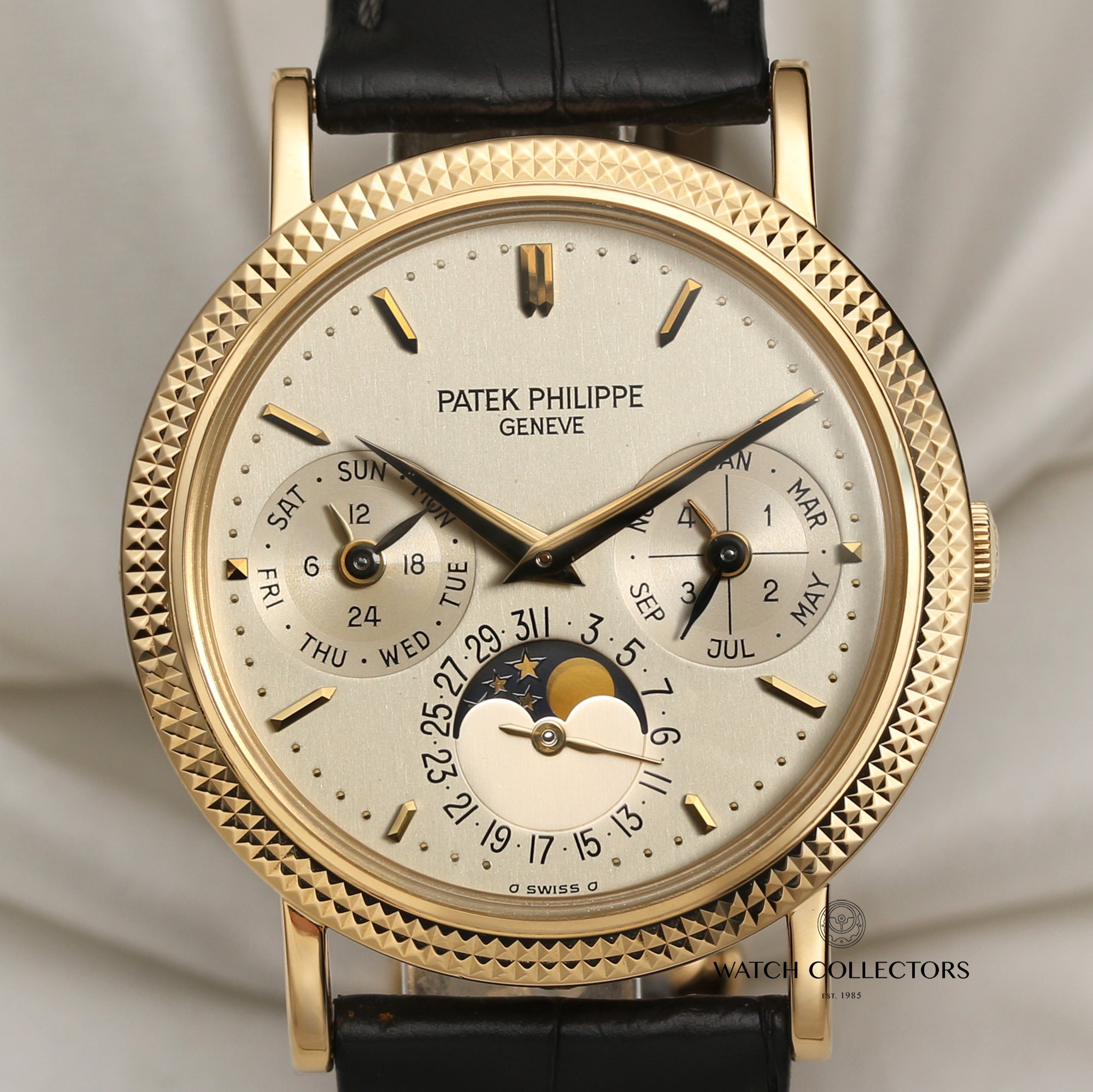 Patek Philippe 5039J Perpetual Calendar 18K Yellow Gold Second Hand Watch Collectors 2
