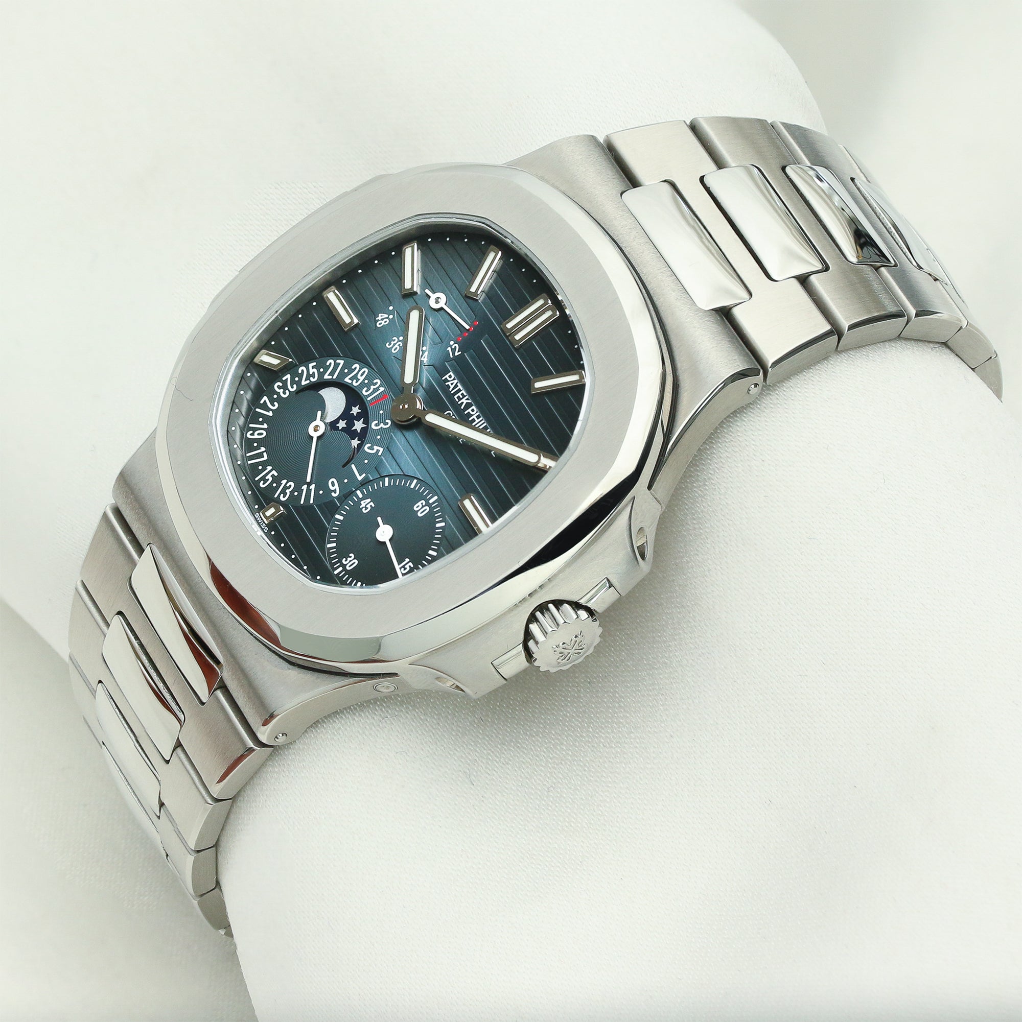 Patek Philippe 5712 Stainless Steel Second Hand Watch Collectors 3-2