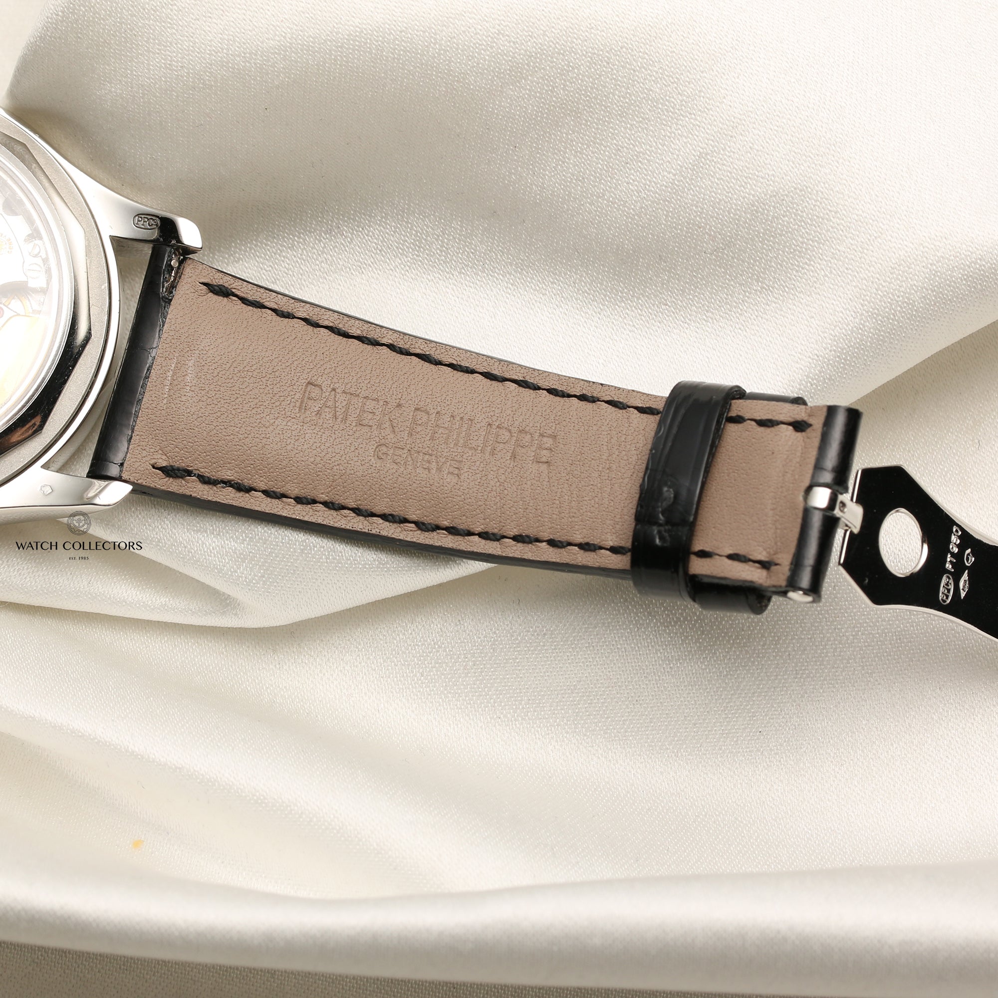 Patek Philippe 5960P Platinum Second Hand Watch Collectors 9