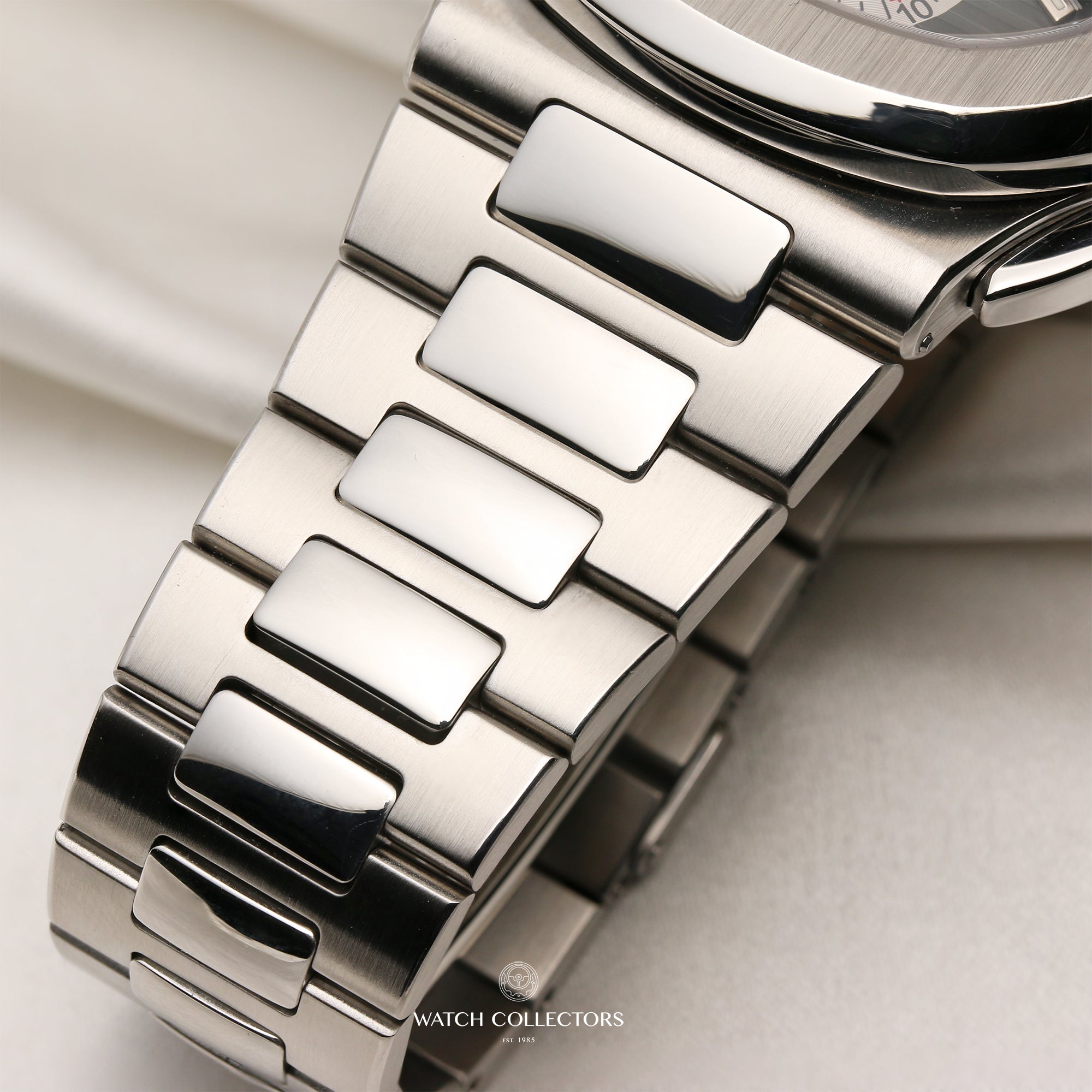 Patek Philippe 5980 1A-001 Chronograph Stainless Steel Second Hand Watch Collectors 10