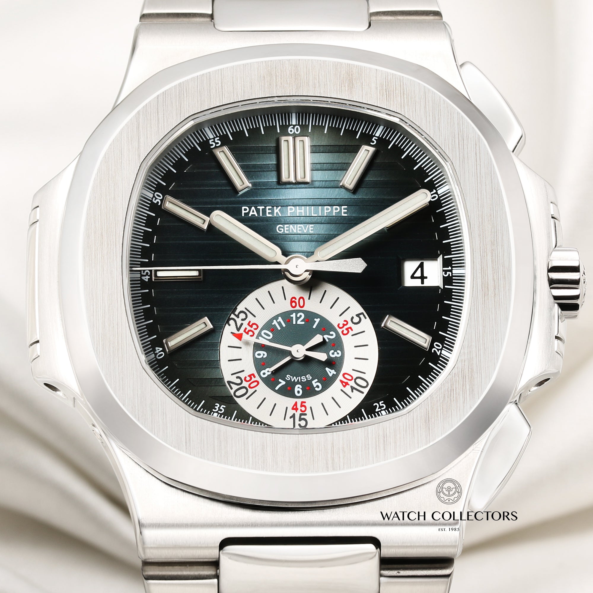 Patek Philippe 5980 1A-001 Chronograph Stainless Steel Second Hand Watch Collectors 2