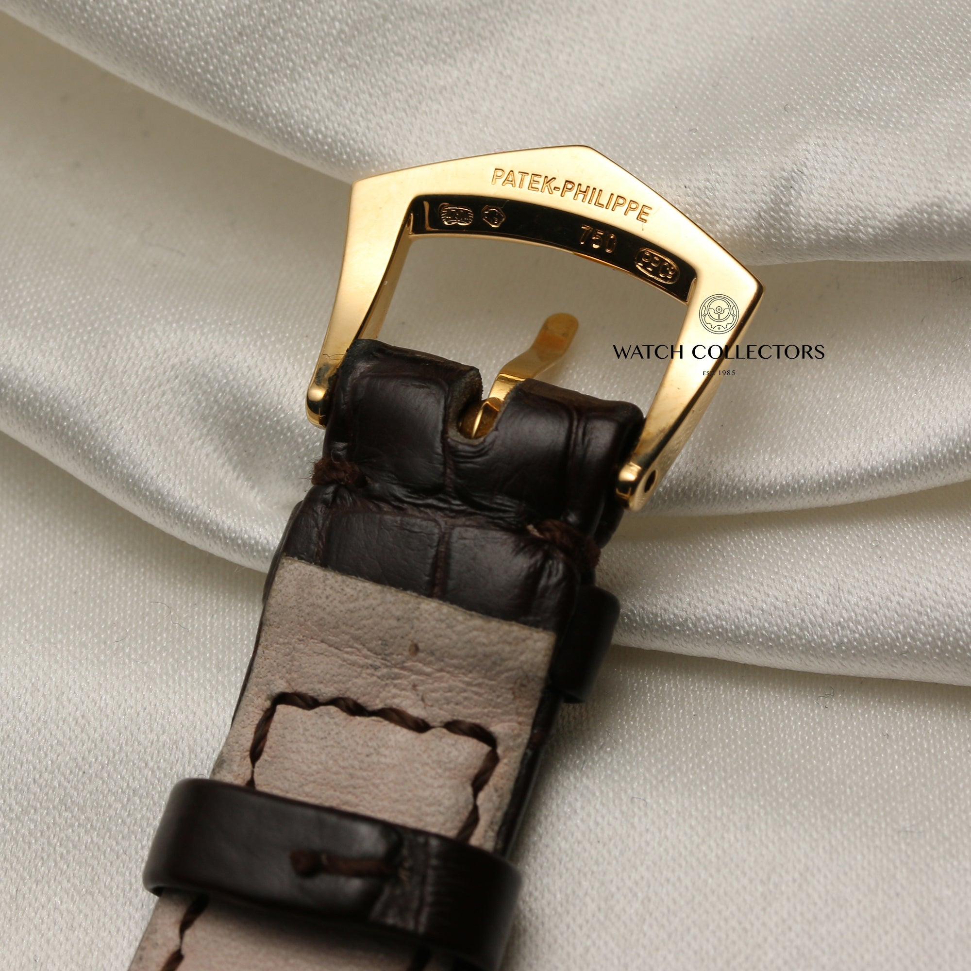 Patek Philippe Annual Calendar 5035 18K Yellow Gold Second Hand Watch Collectors 9