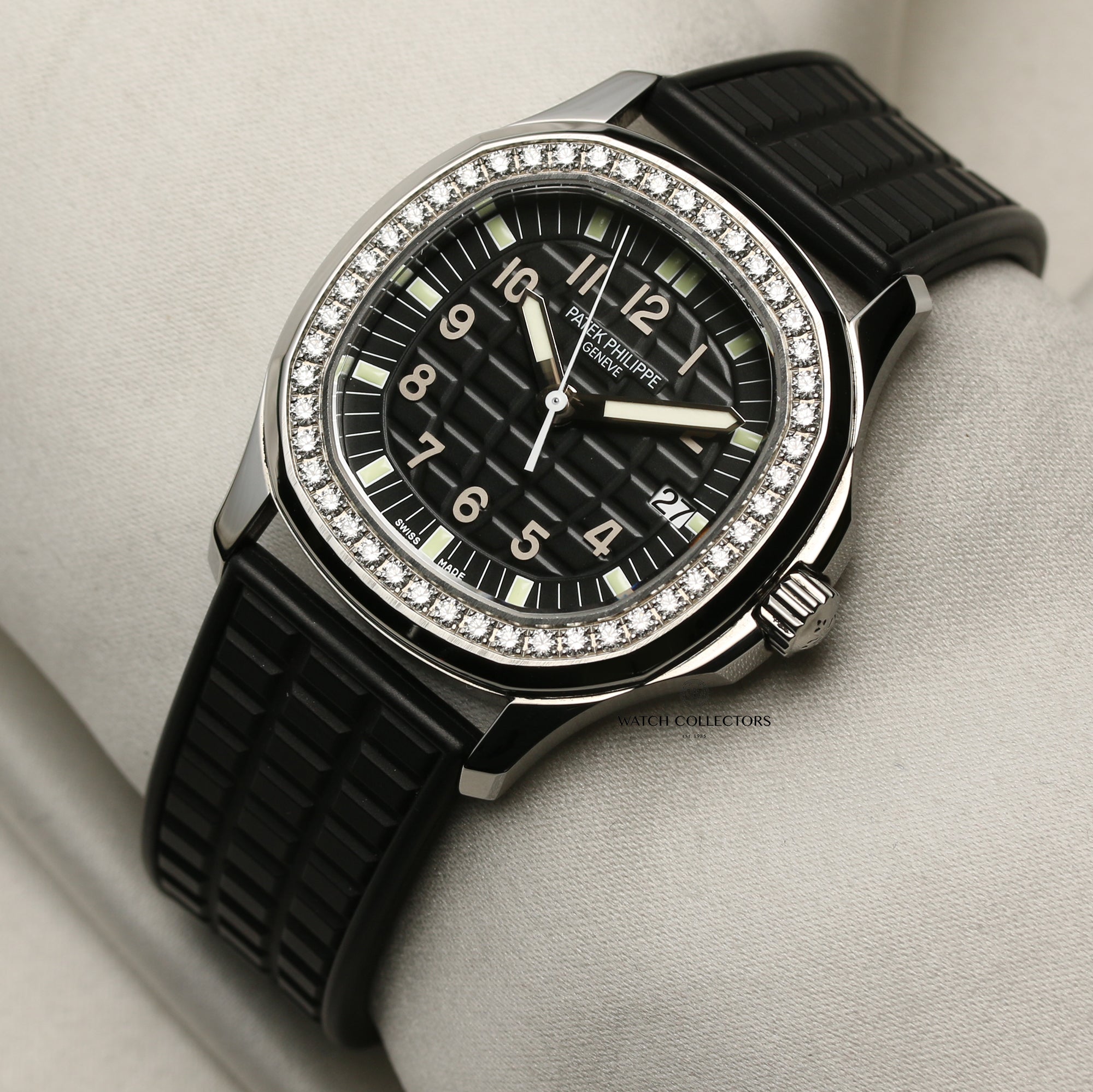 Patek Philippe Aquanaut Stainless Steel 5067 Diamond Bezel Second Hand Watch Collectors 3