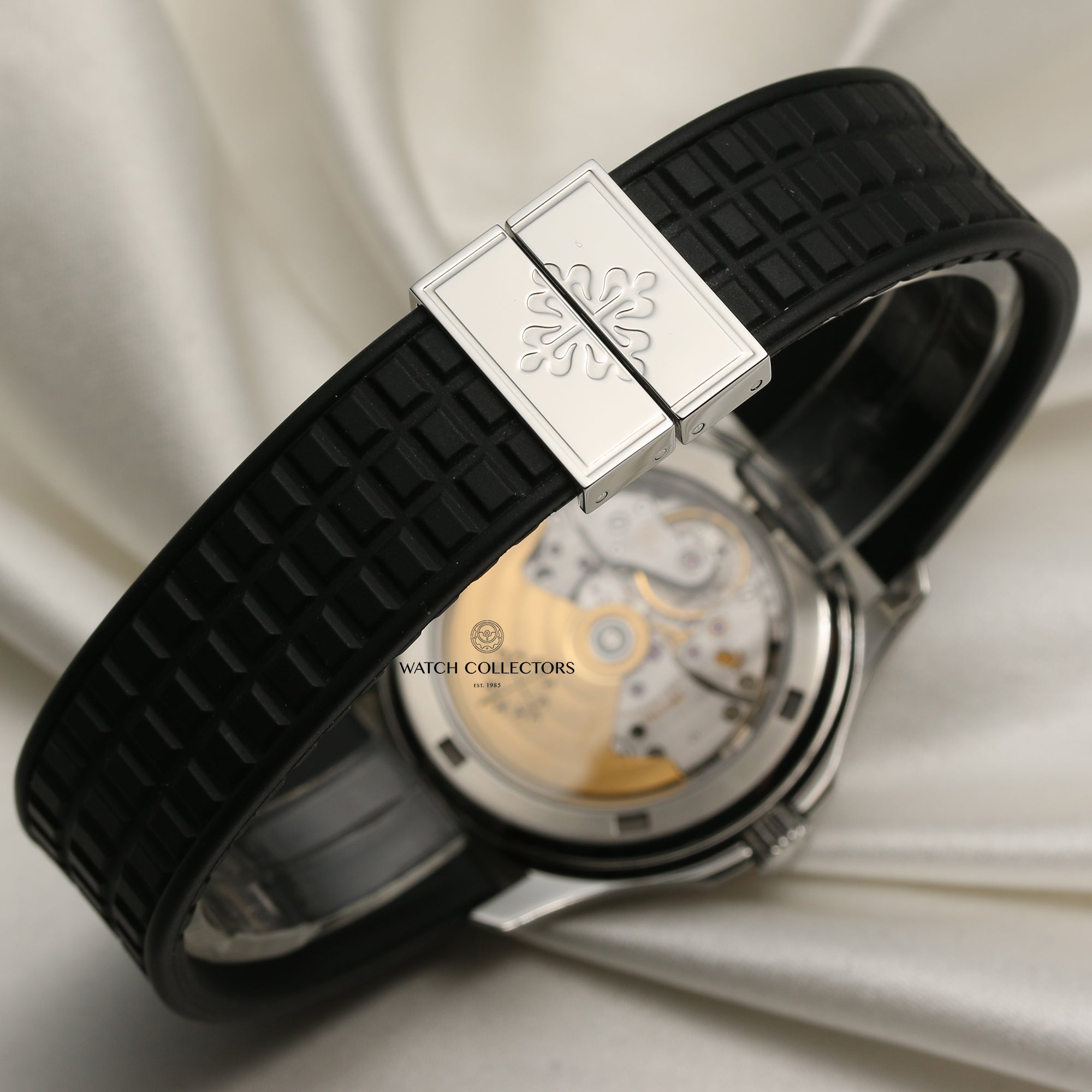 Patek-Philippe-Aquanaut-Stainless-Steel-Second-Hand-Watch-Collectors-3-3