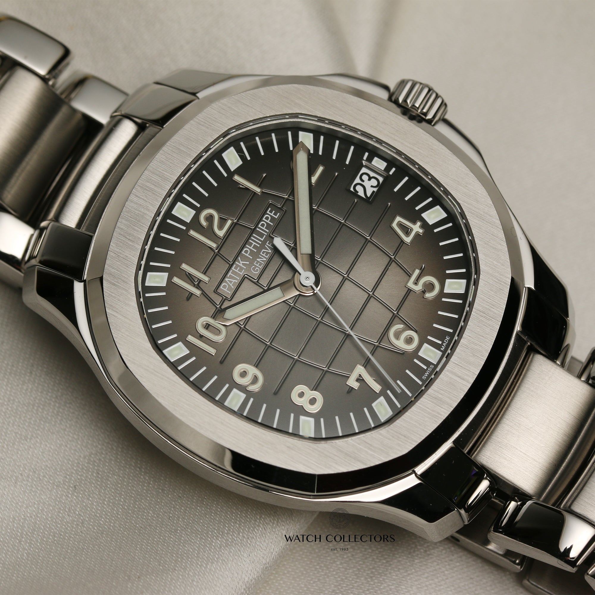 Patek Philippe Aquanaut Stainless Steel Second Hand Watch Collectors 5