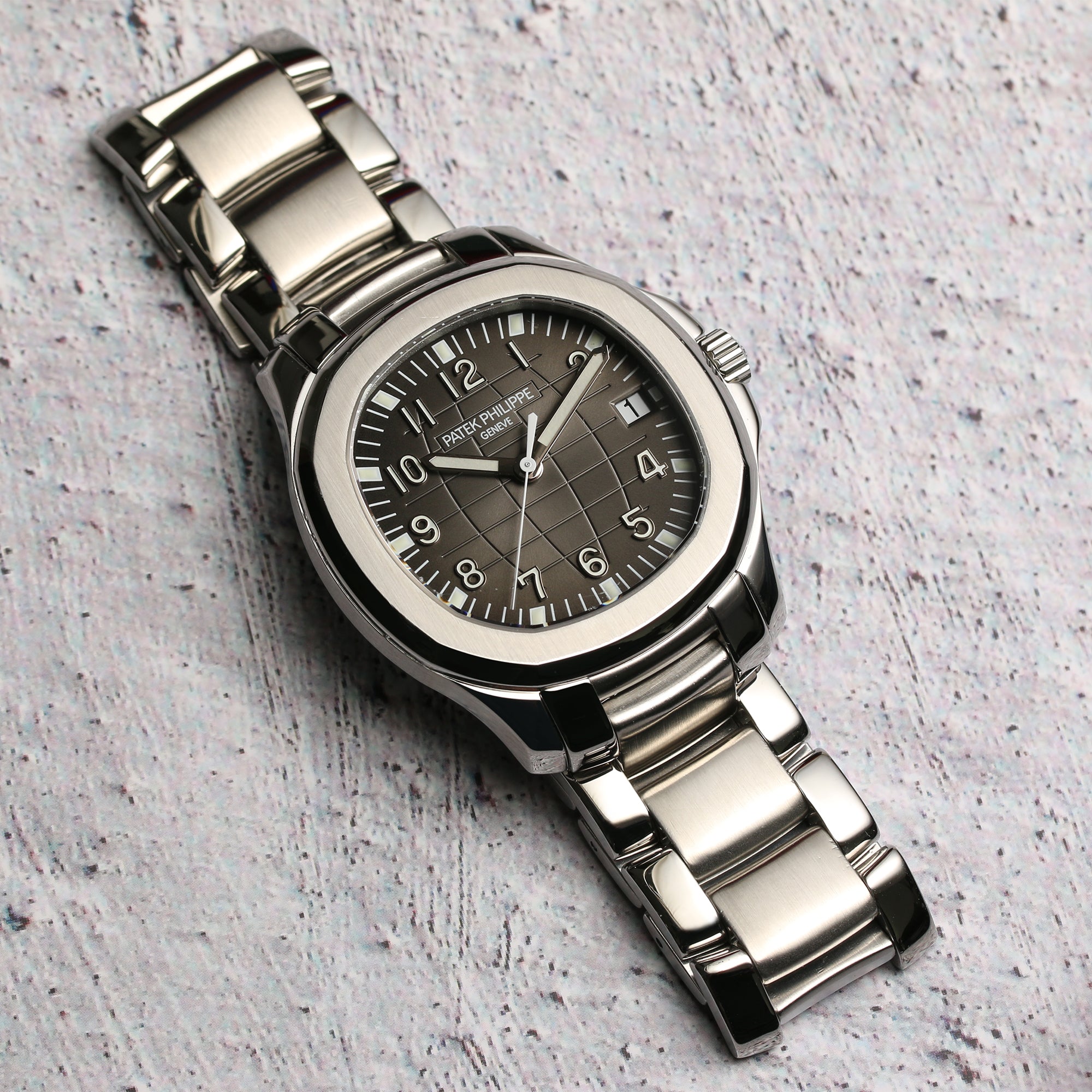 Patek Philippe Aquanaut Stainless Steel Second hand Watch Collectors 3