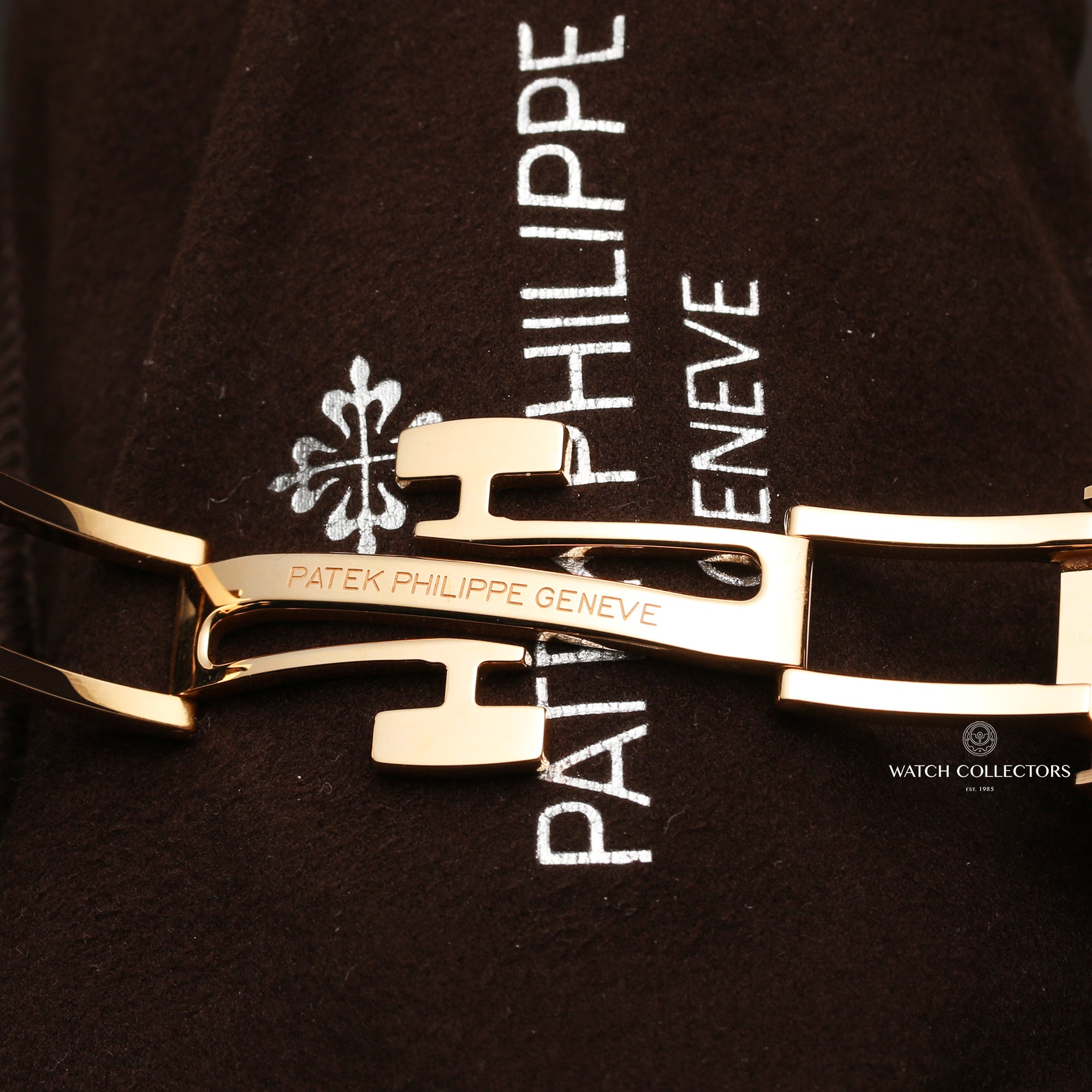 Patek Philippe Aquanaut Travel Time 5164R-001 18K Rose Gold Chocolate Dial Second Hand Watch Collectors 8