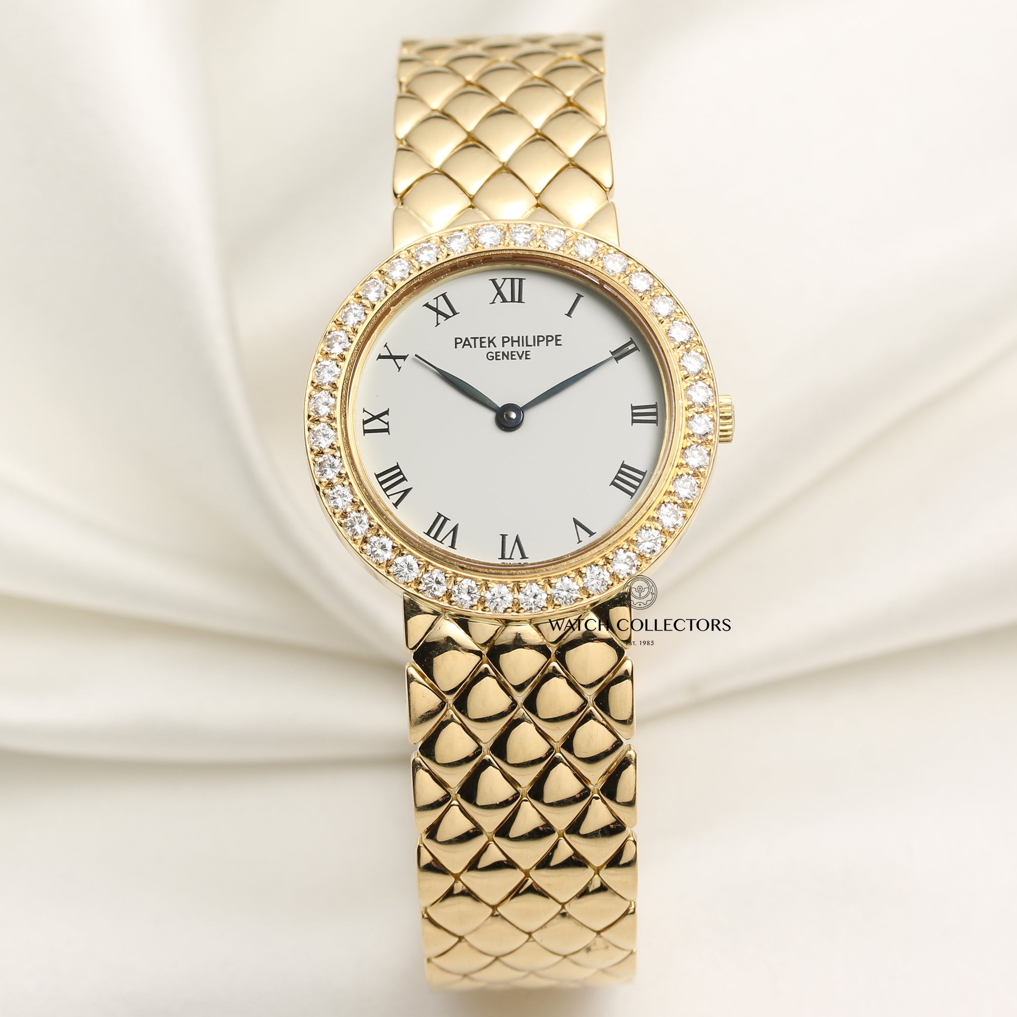 Patek Philippe Calatrava 18K Yellow Gold Diamond Bezel Second Hand Watch Collectors 1