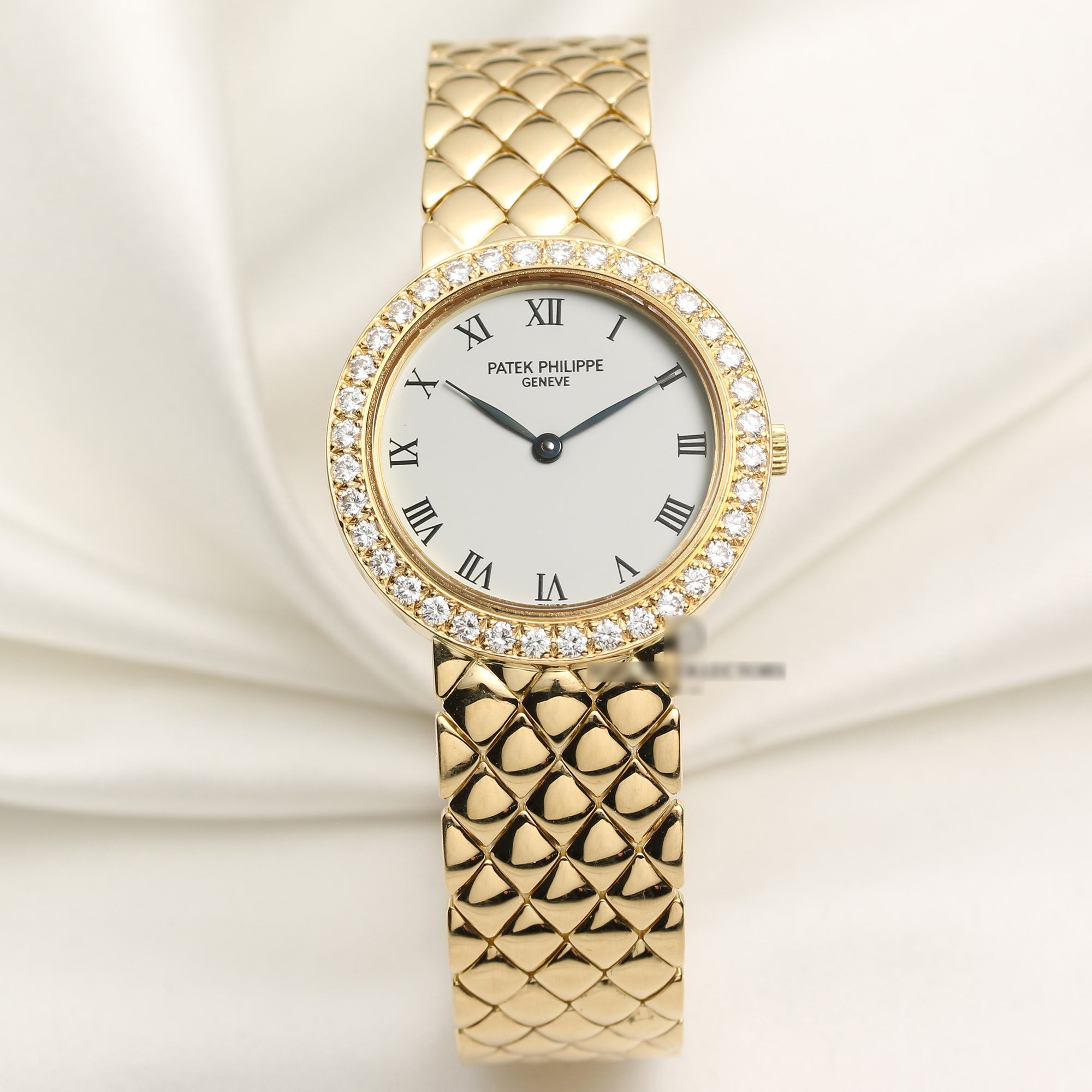 Patek-Philippe-Calatrava-18K-Yellow-Gold-Diamond-Bezel-Second-Hand-Watch-Collectors-1