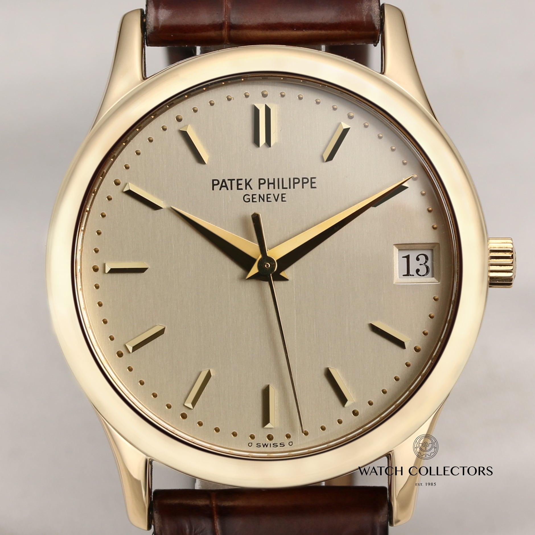 Patek Philippe Calatrava 18K Yellow Gold Second Hand Watch Collectors 2