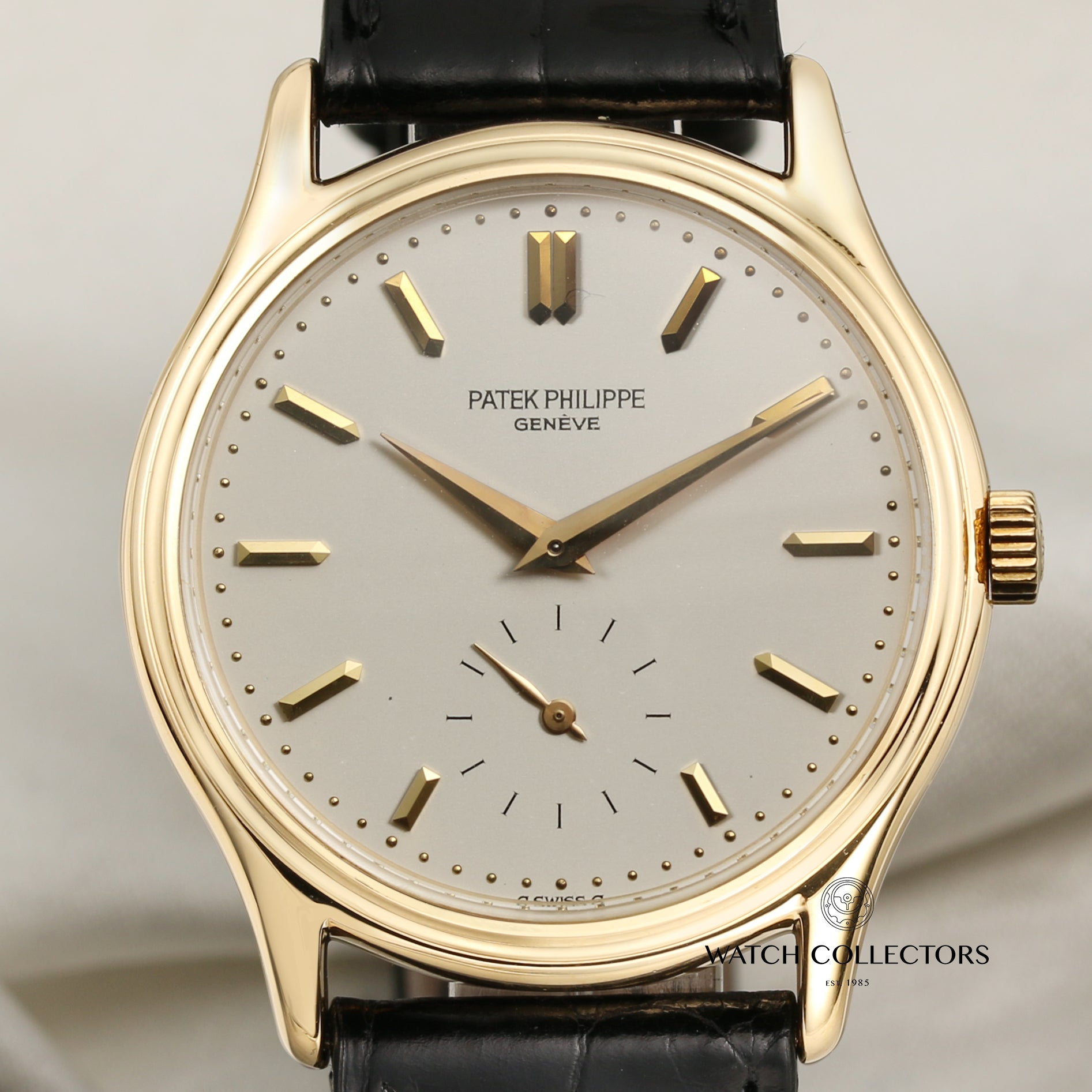 Patek Philippe Calatrava 18K Yellow Gold Second Hand Watch Collectors 2
