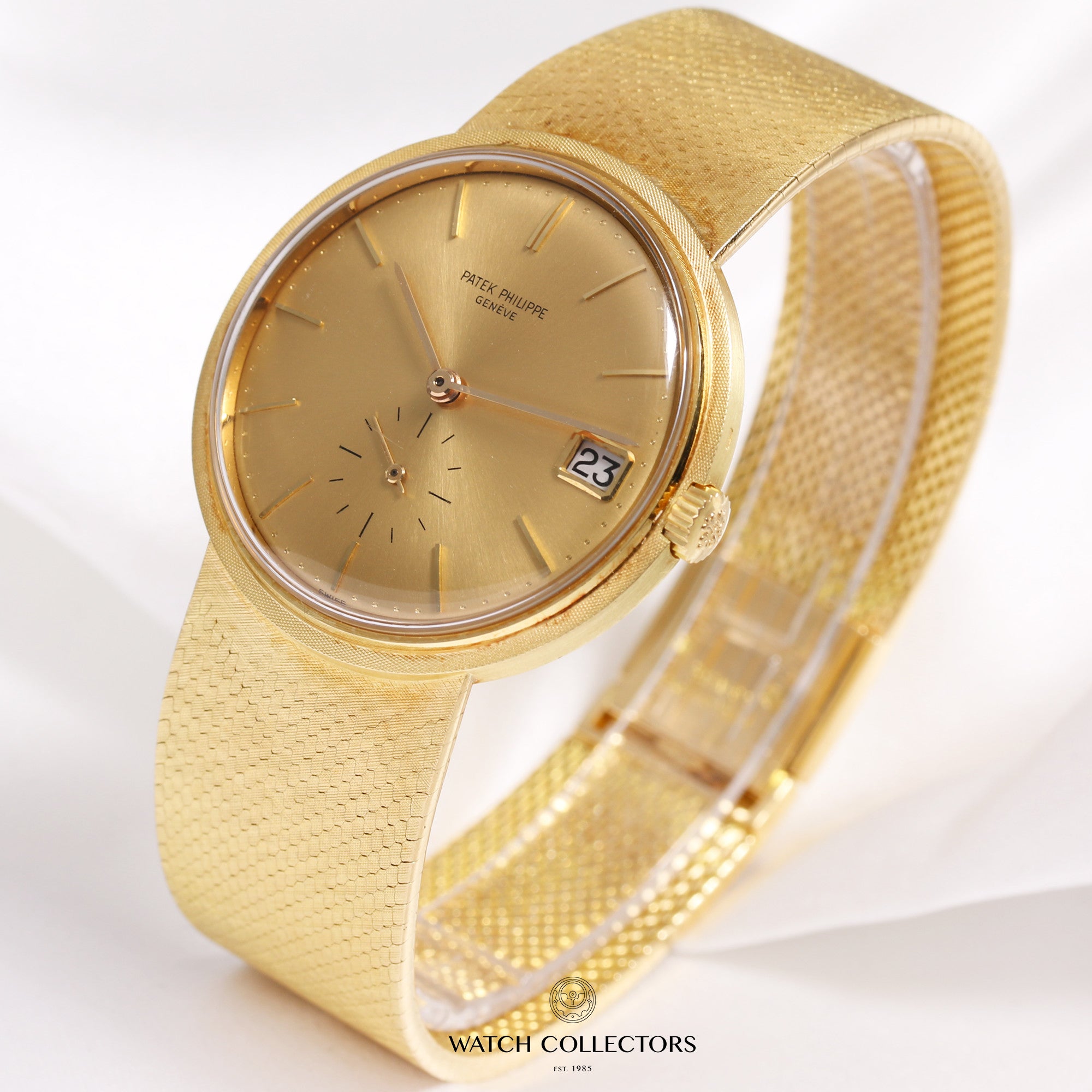Patek-Philippe-Calatrava-3445-18K-Yellow-Gold-Second-Hand-Watch-Collectors-3