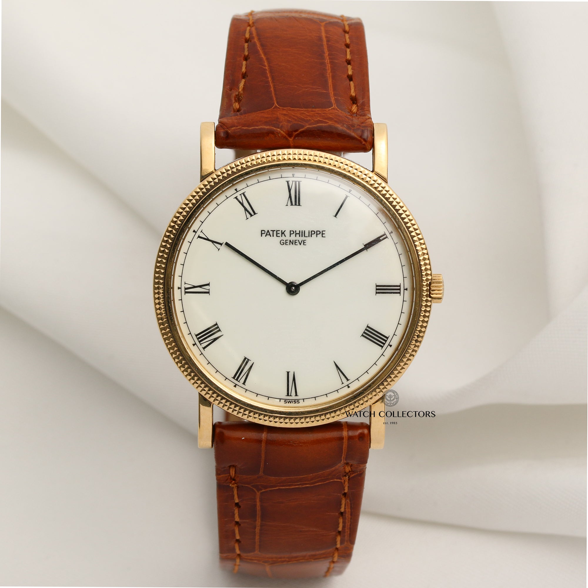 Patek Philippe Calatrava 3520 18K Yellow Gold Enamel Dial Second Hand Watch Collectors 1