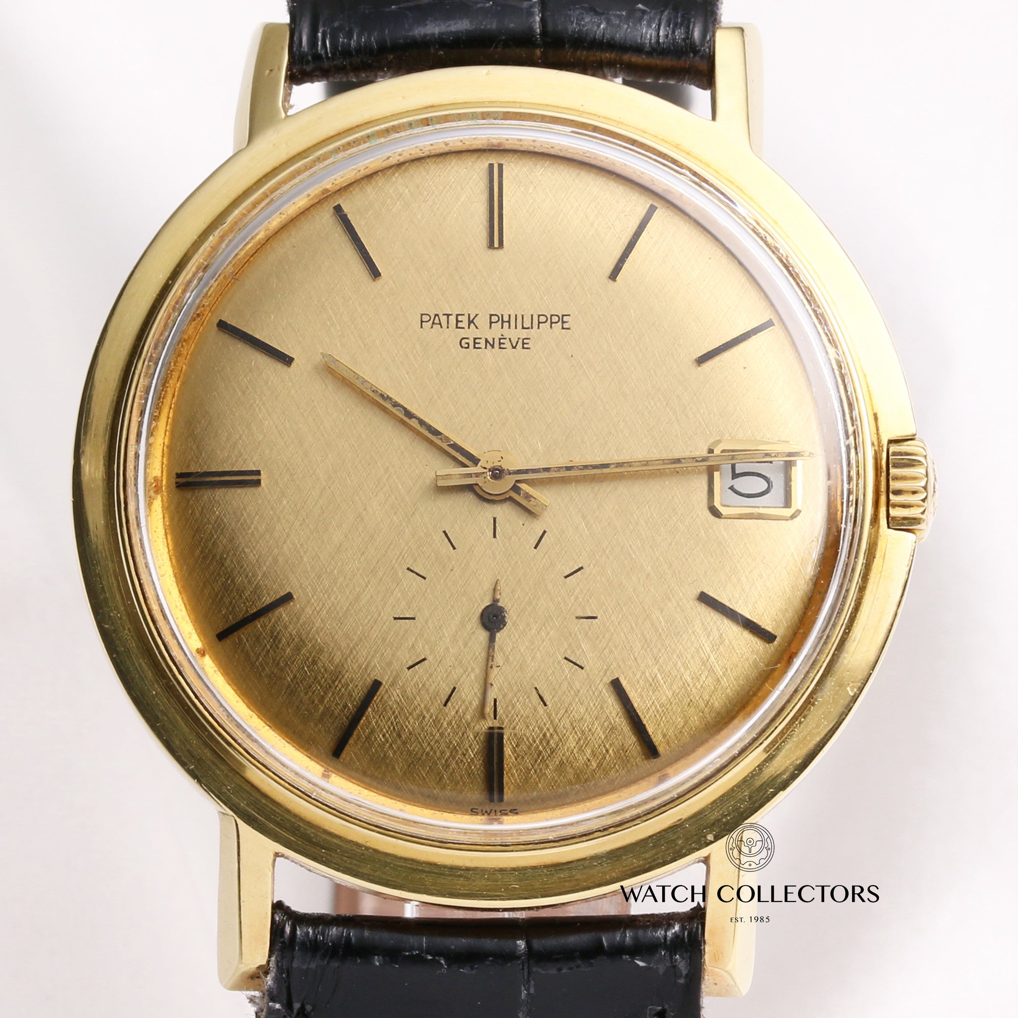 Patek-Philippe-Calatrava-3541-18K-Yellow-Gold-Second-Hand-Watch-Collectors-2