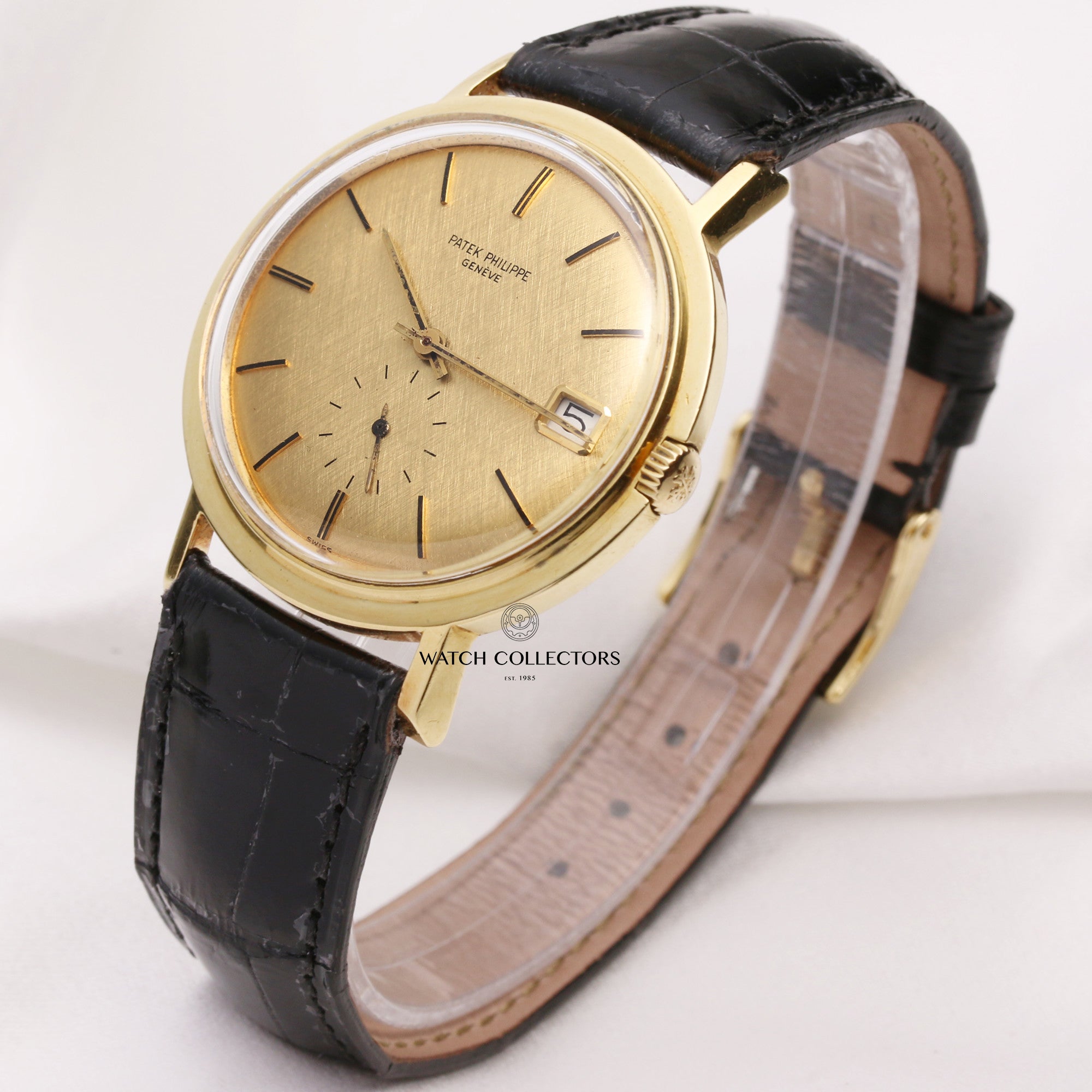 Patek-Philippe-Calatrava-3541-18K-Yellow-Gold-Second-Hand-Watch-Collectors-3