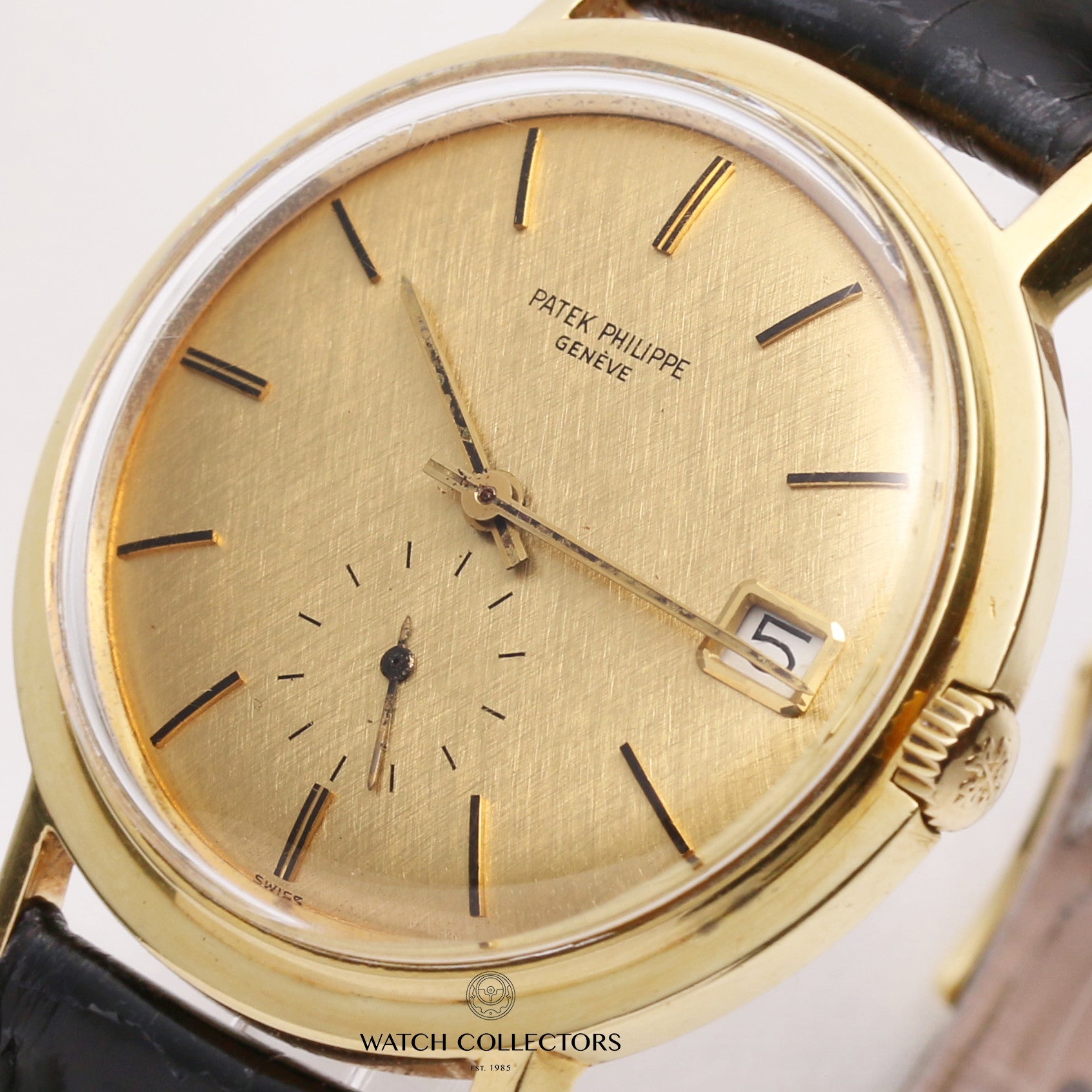 Patek-Philippe-Calatrava-3541-18K-Yellow-Gold-Second-Hand-Watch-Collectors-4