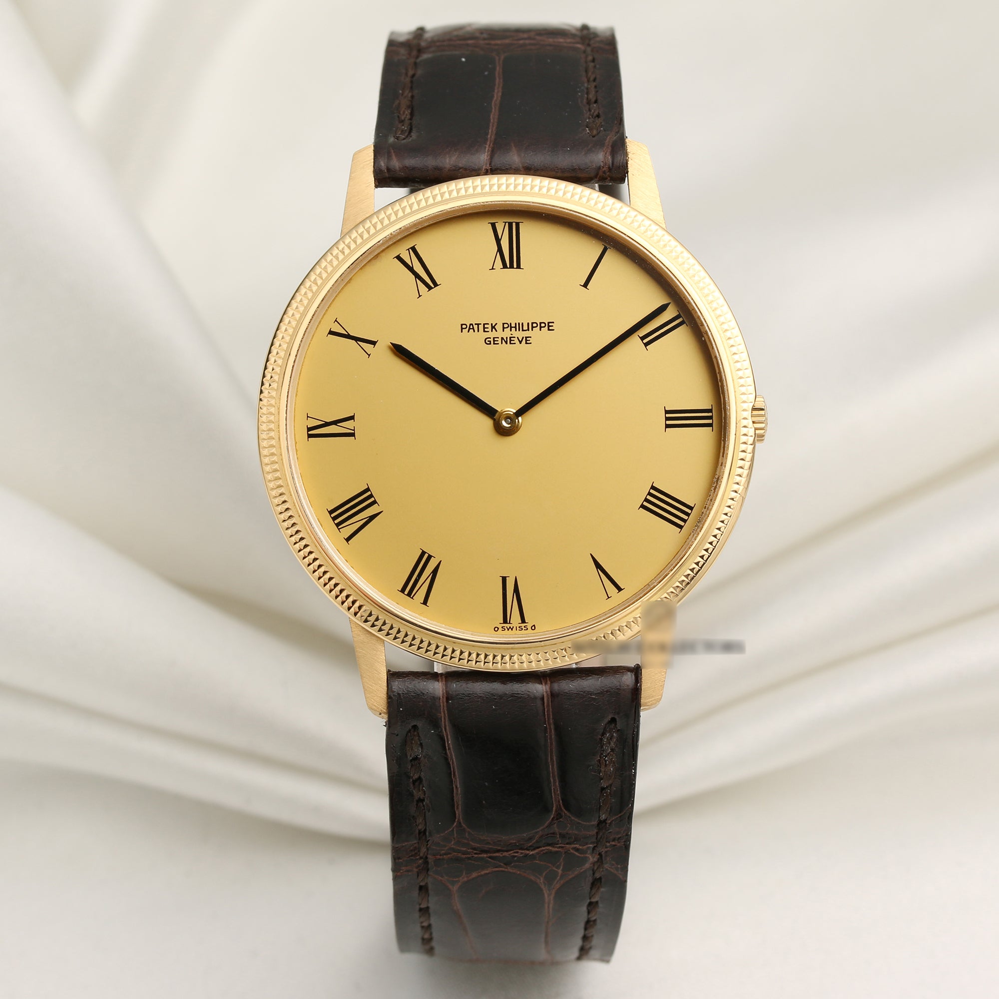 Patek-Philippe-Calatrava-3590-18K-Yellow-Gold-Second-Hand-Watch-Collectors-1
