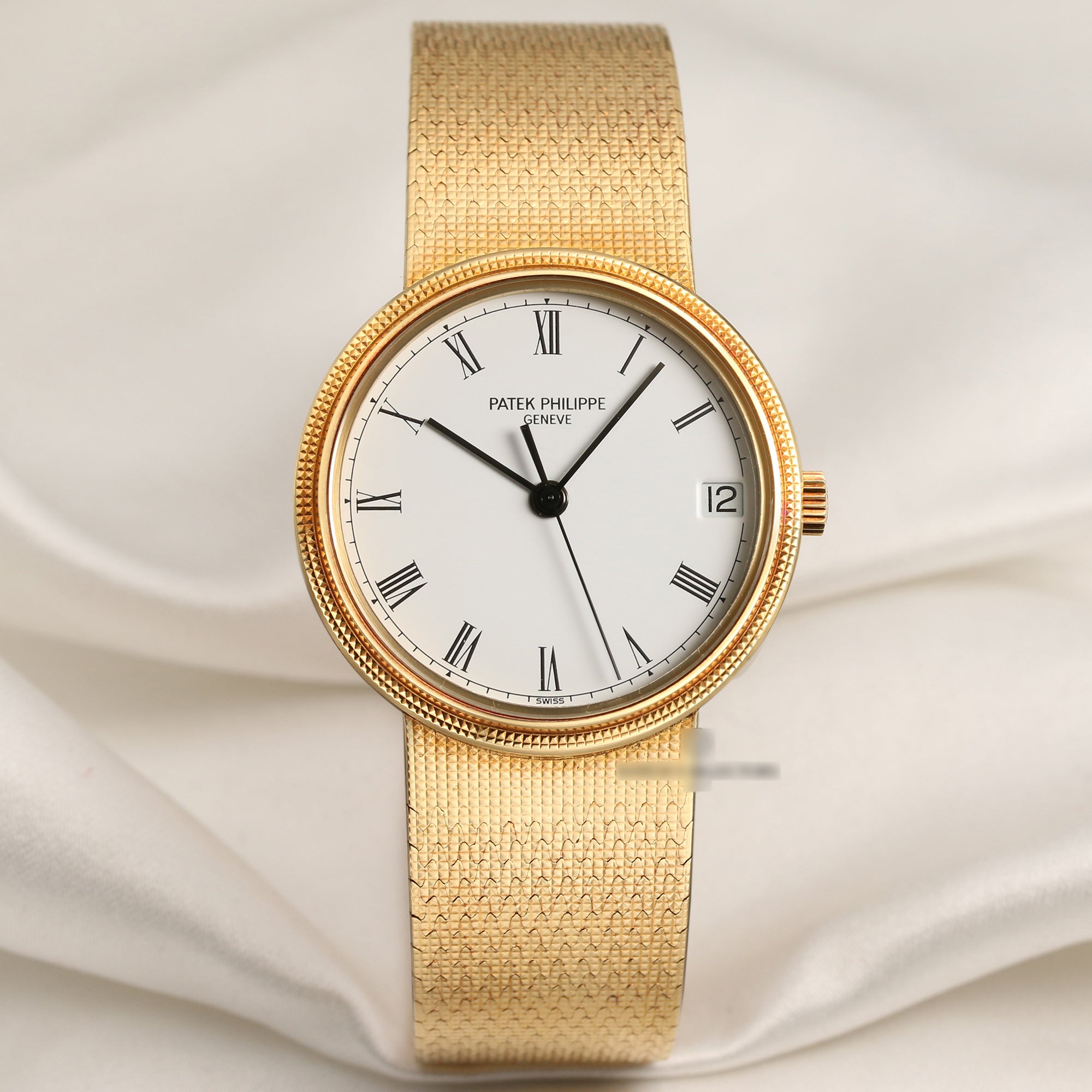 Patek-Philippe-Calatrava-3802-18K-Yellow-Gold-Second-Hand-Watch-Collectors-1